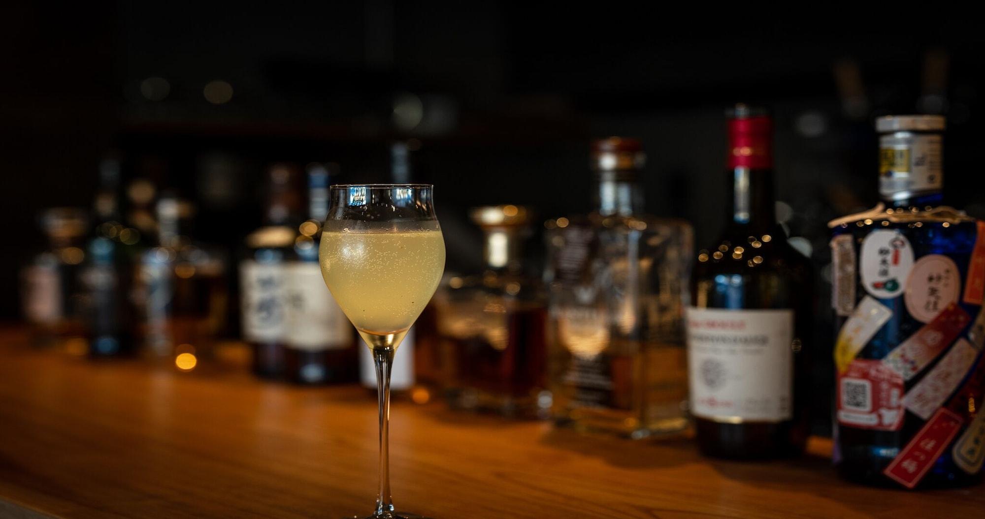 Bar/Salón Shikikaboku