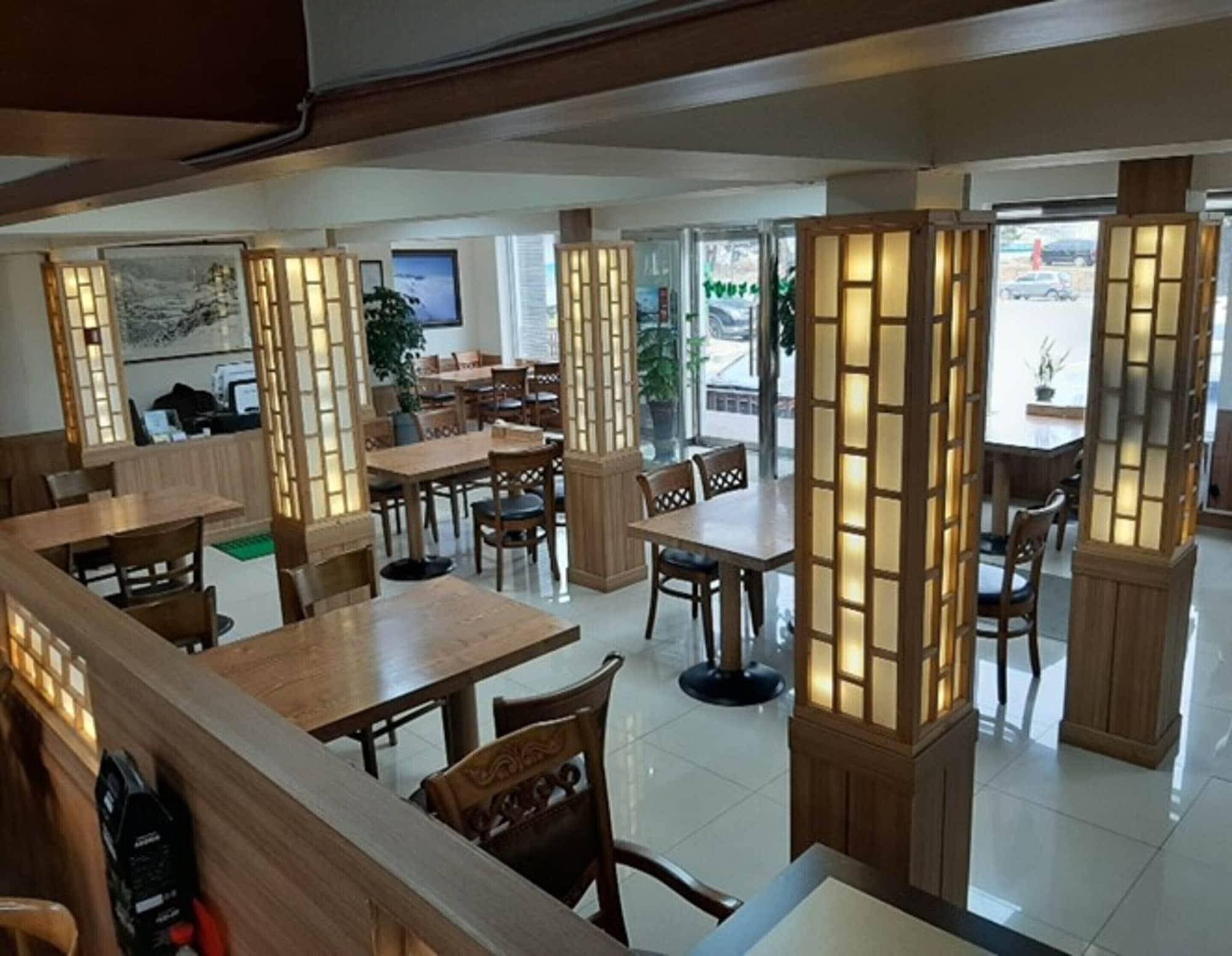 Restaurant Cheoksan Spatel