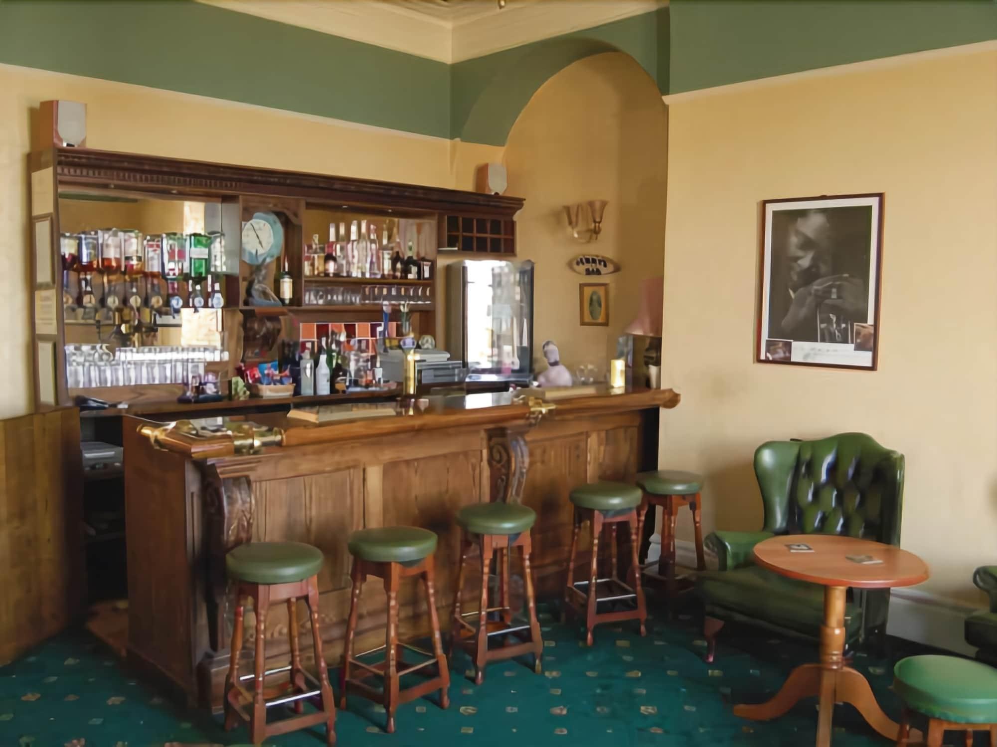 Bar/Salón Balmoral Hotel