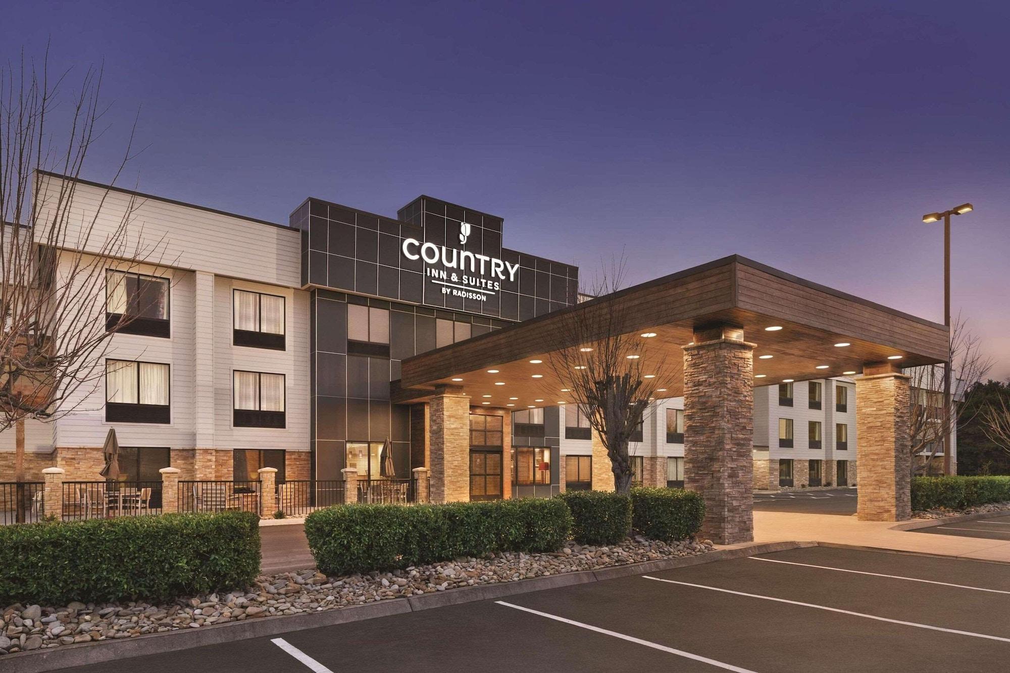 Vista Exterior Country Inn & Suites by Radisson, Sevierville Kodak, TN