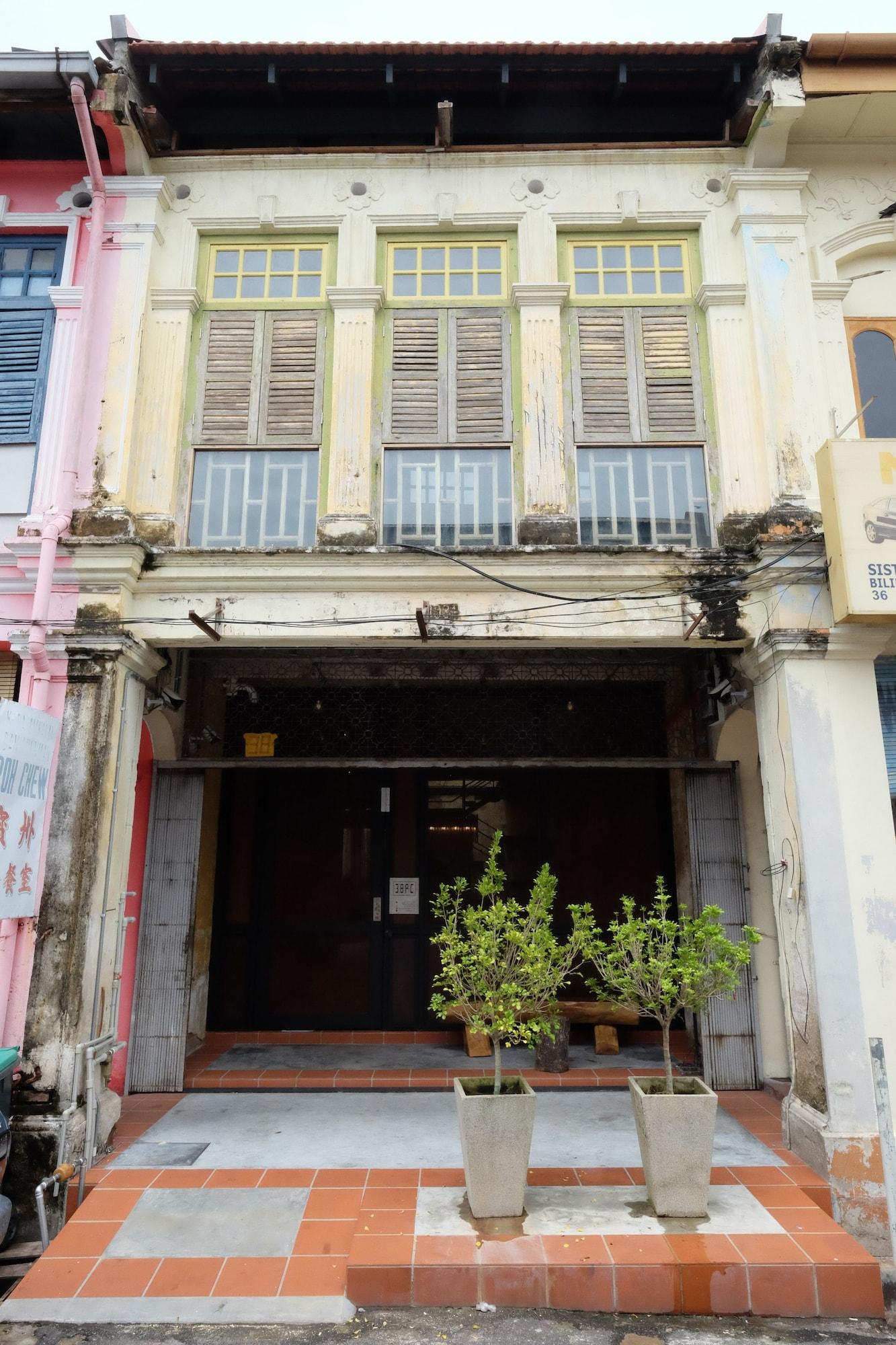 Vista Exterior 38PC Boutique Hotel