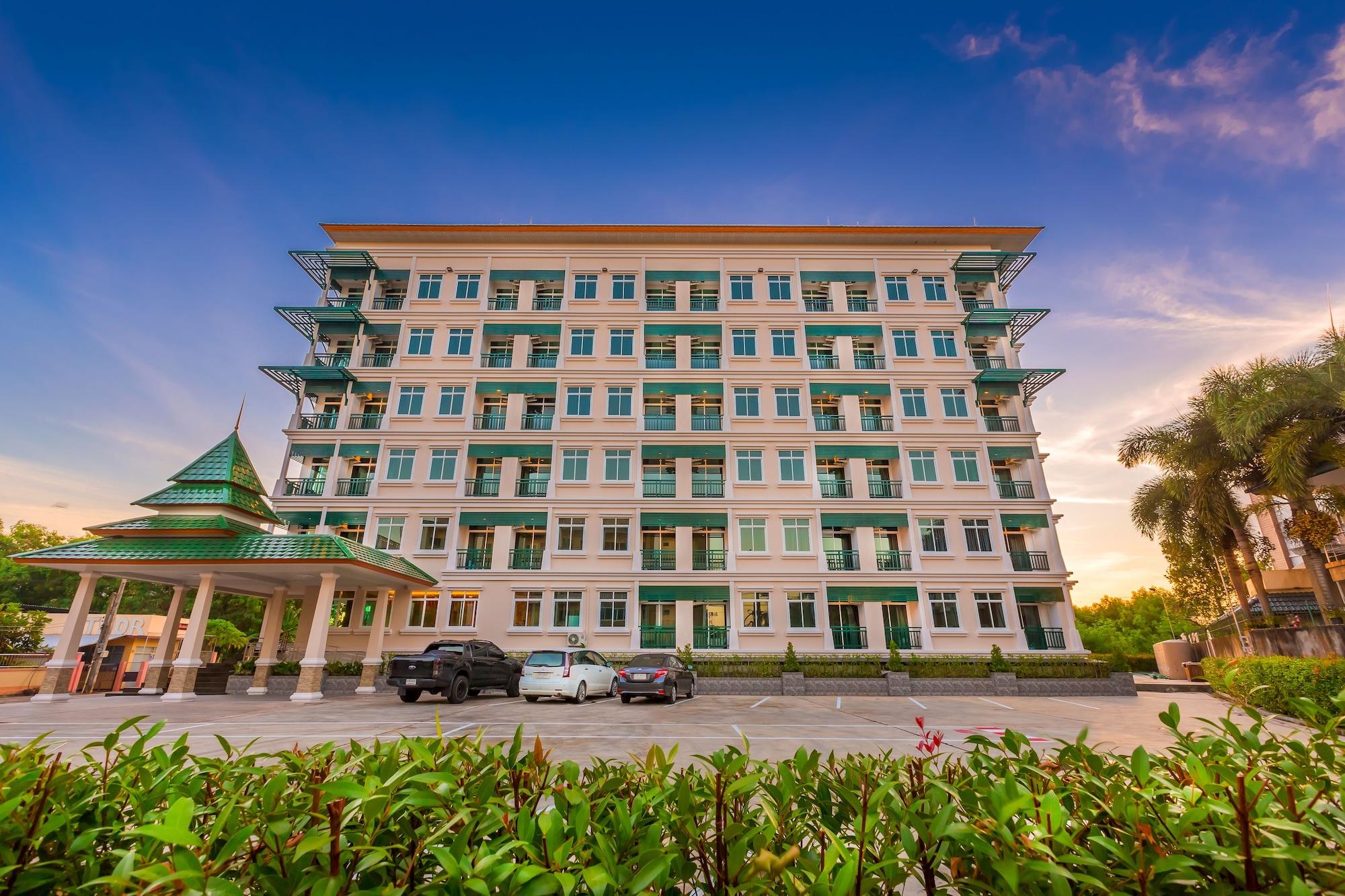 Varios Evergreen Suite Hotel