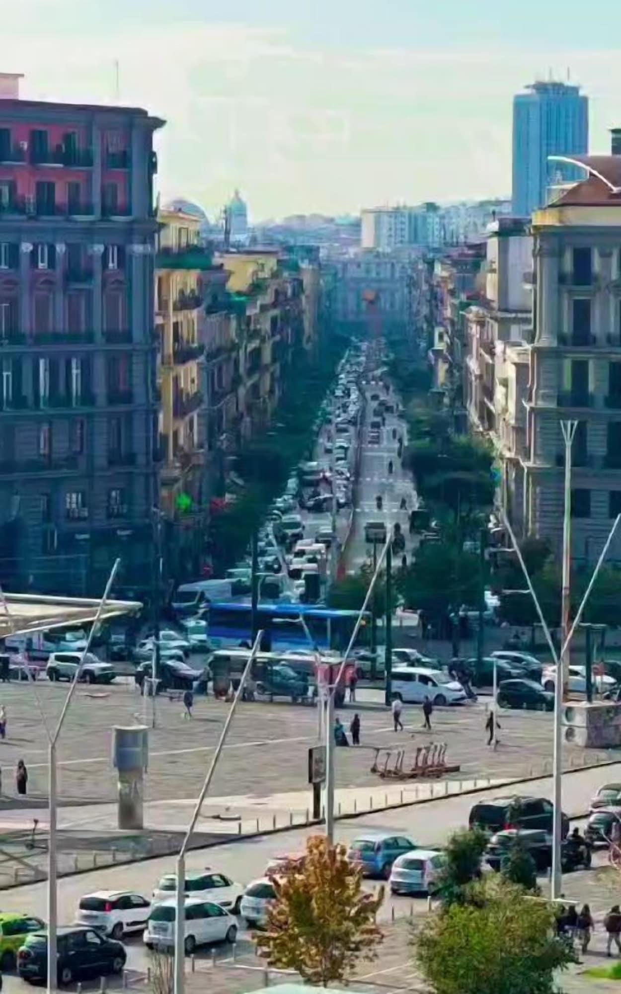 Varios Central Station B&B Naples