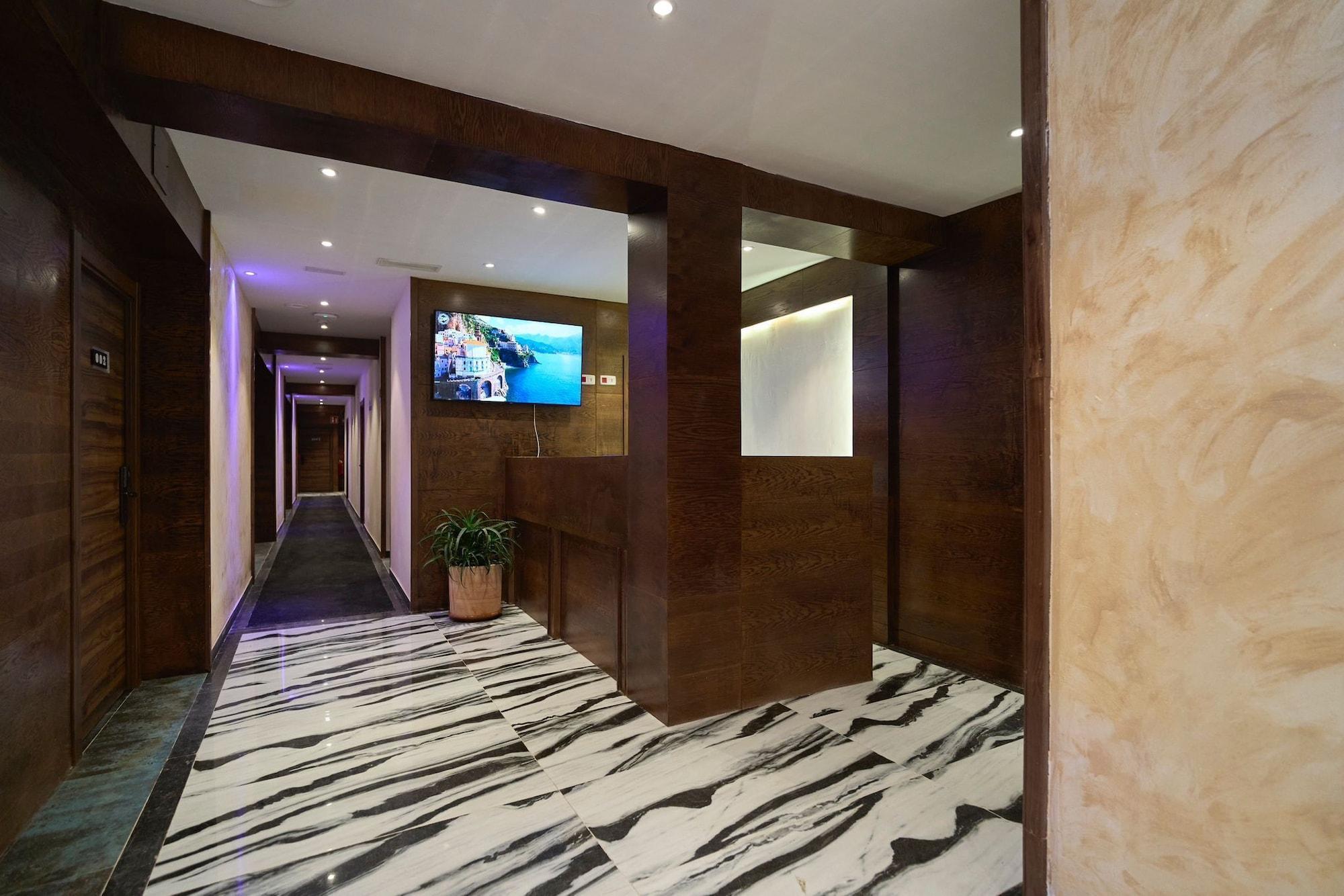 Vista Lobby HOTEL DORSETT