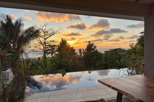 Alquiler Vacacional - Casa Juliet - Breathtaking Ocean / Surf Views in a dreamy 4BR Villa!
