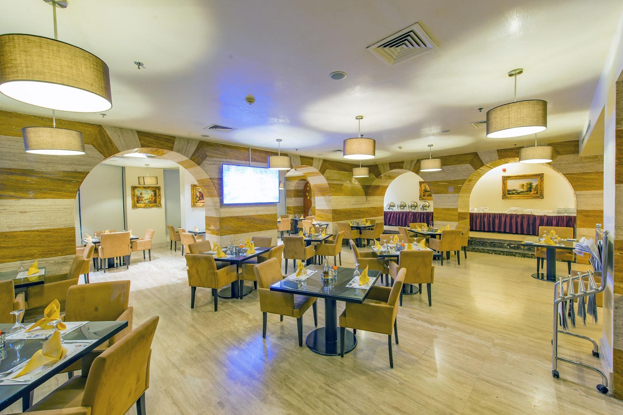 Restaurant Imperial Suites Hotel