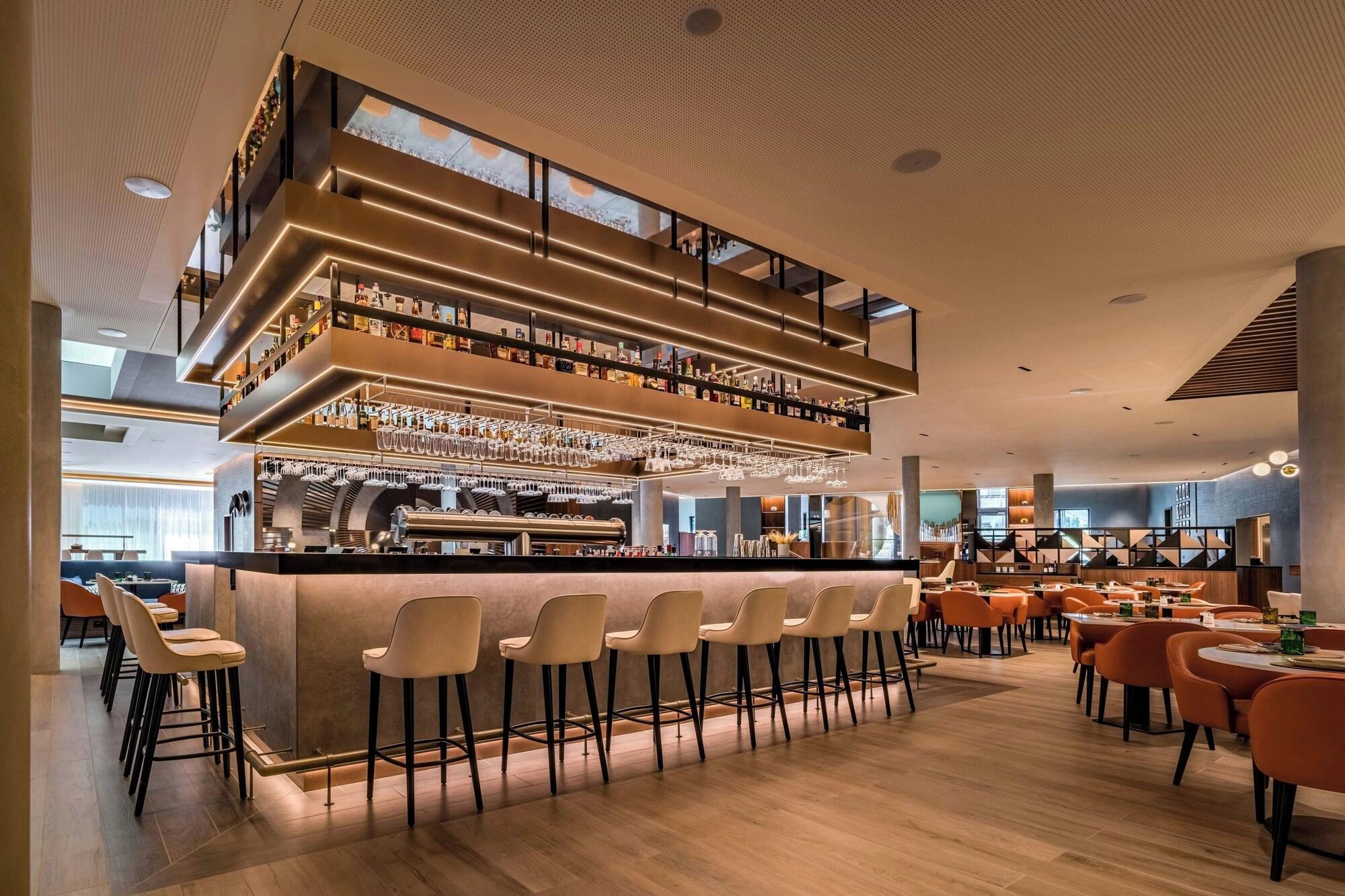 Bar/Salón Geneva Marriott Hotel