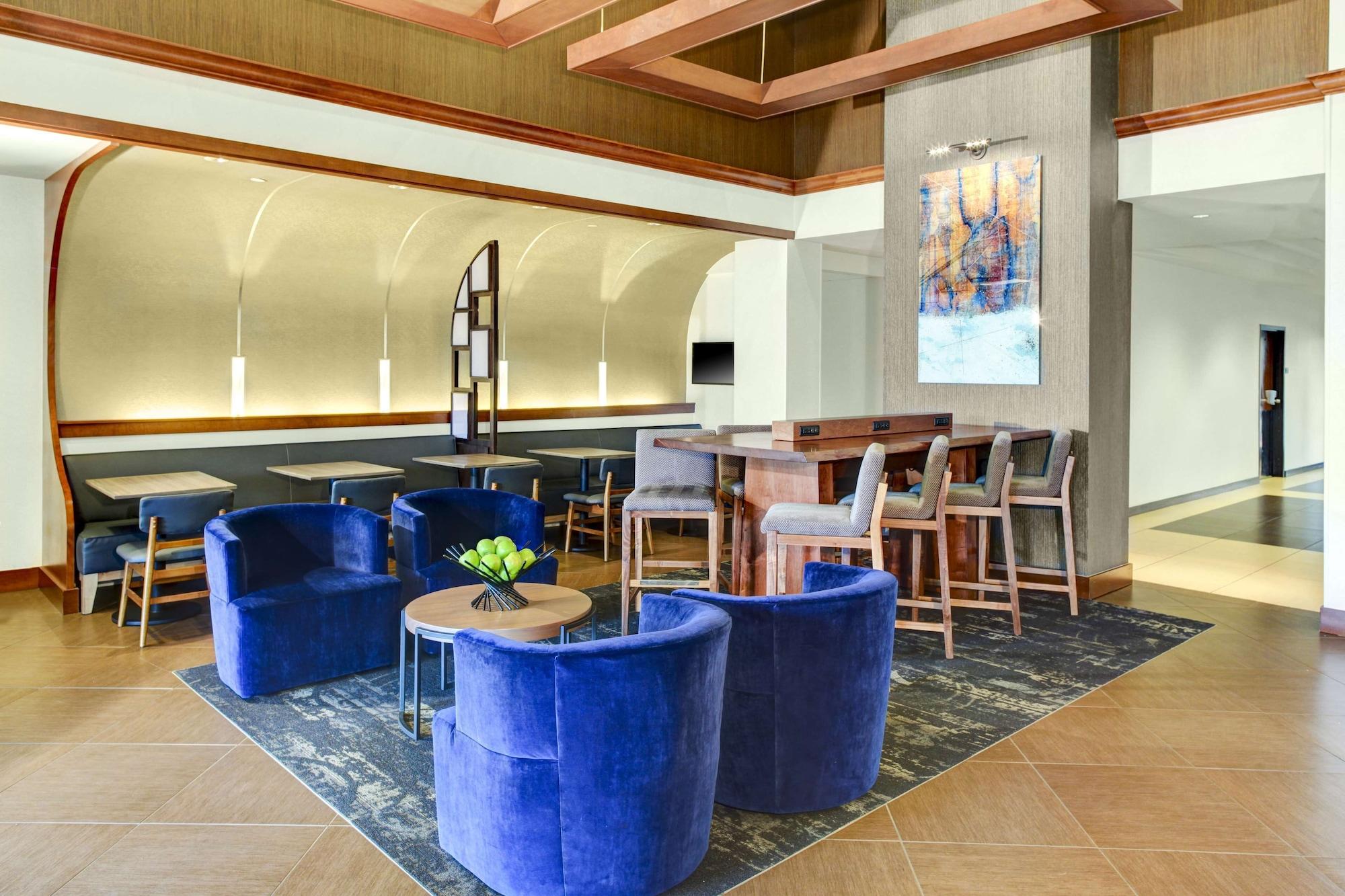 Vista Lobby Hyatt Place Louisville East