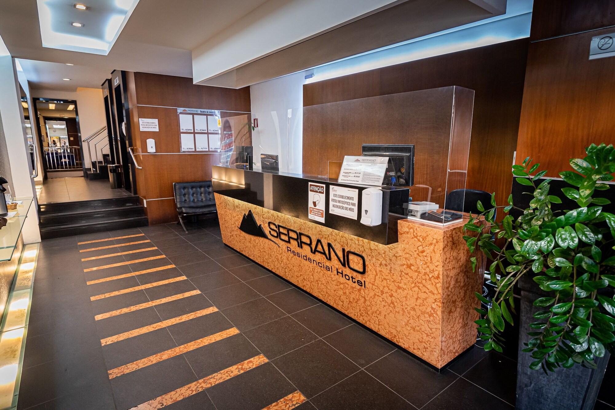 Vista Lobby Serrano Residencial Hotel