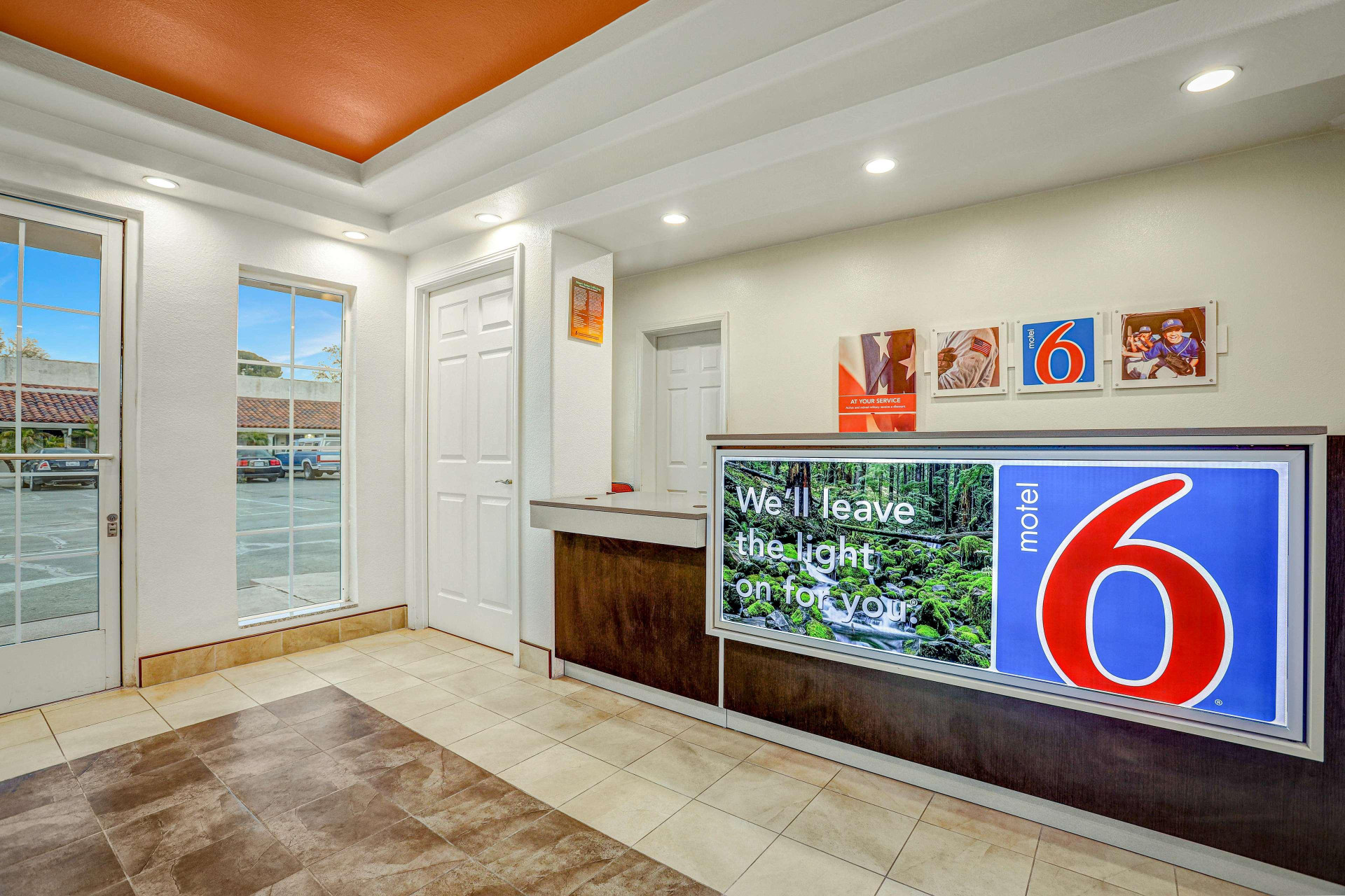 Vista Lobby Motel 6 Marysville, CA