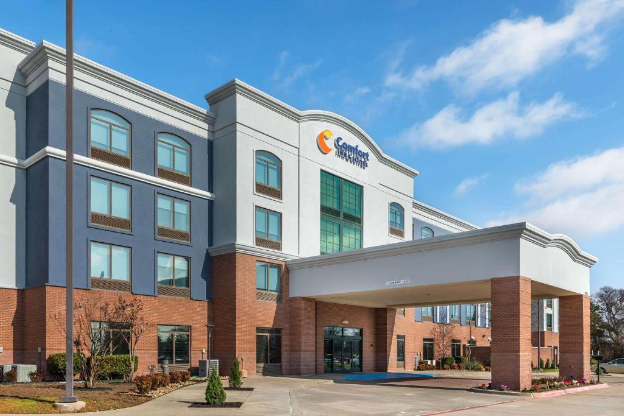 Vista Exterior Comfort Inn & Suites Frisco East - McKinney