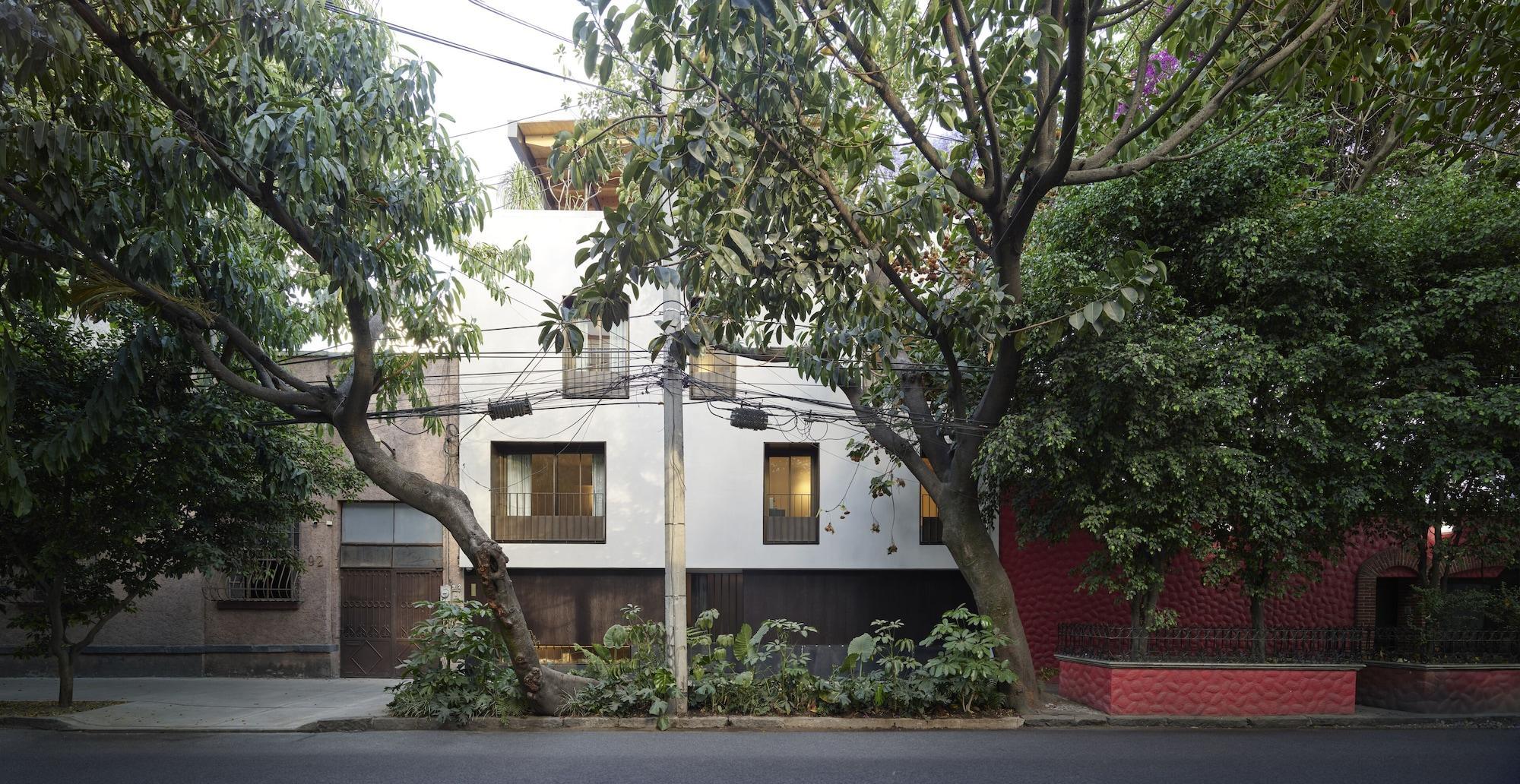 Vista Exterior Hotel Dama