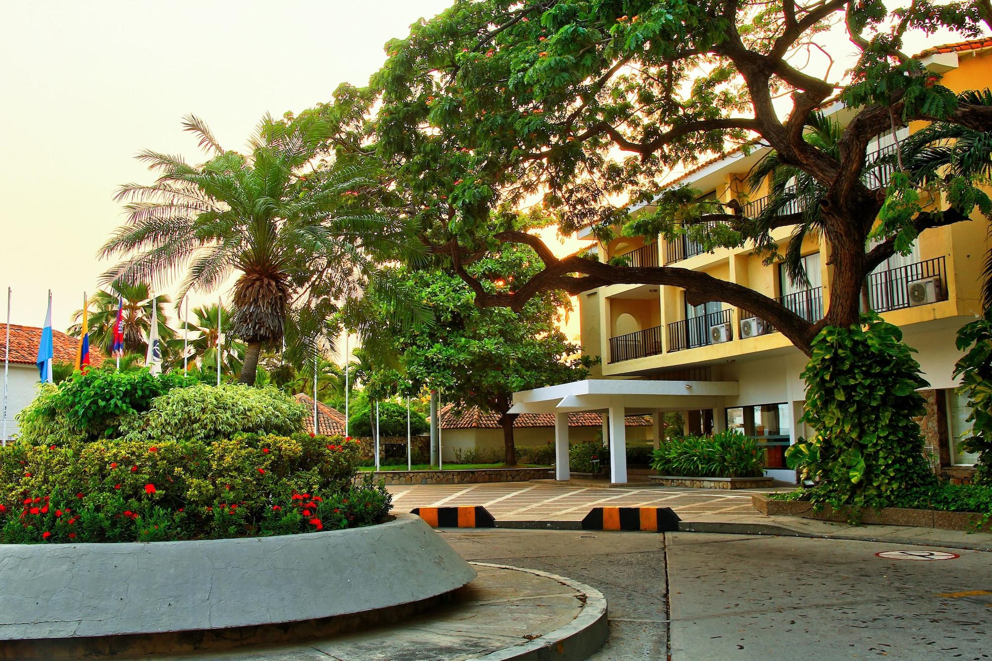 Vista da fachada Estelar Santamar Hotel
