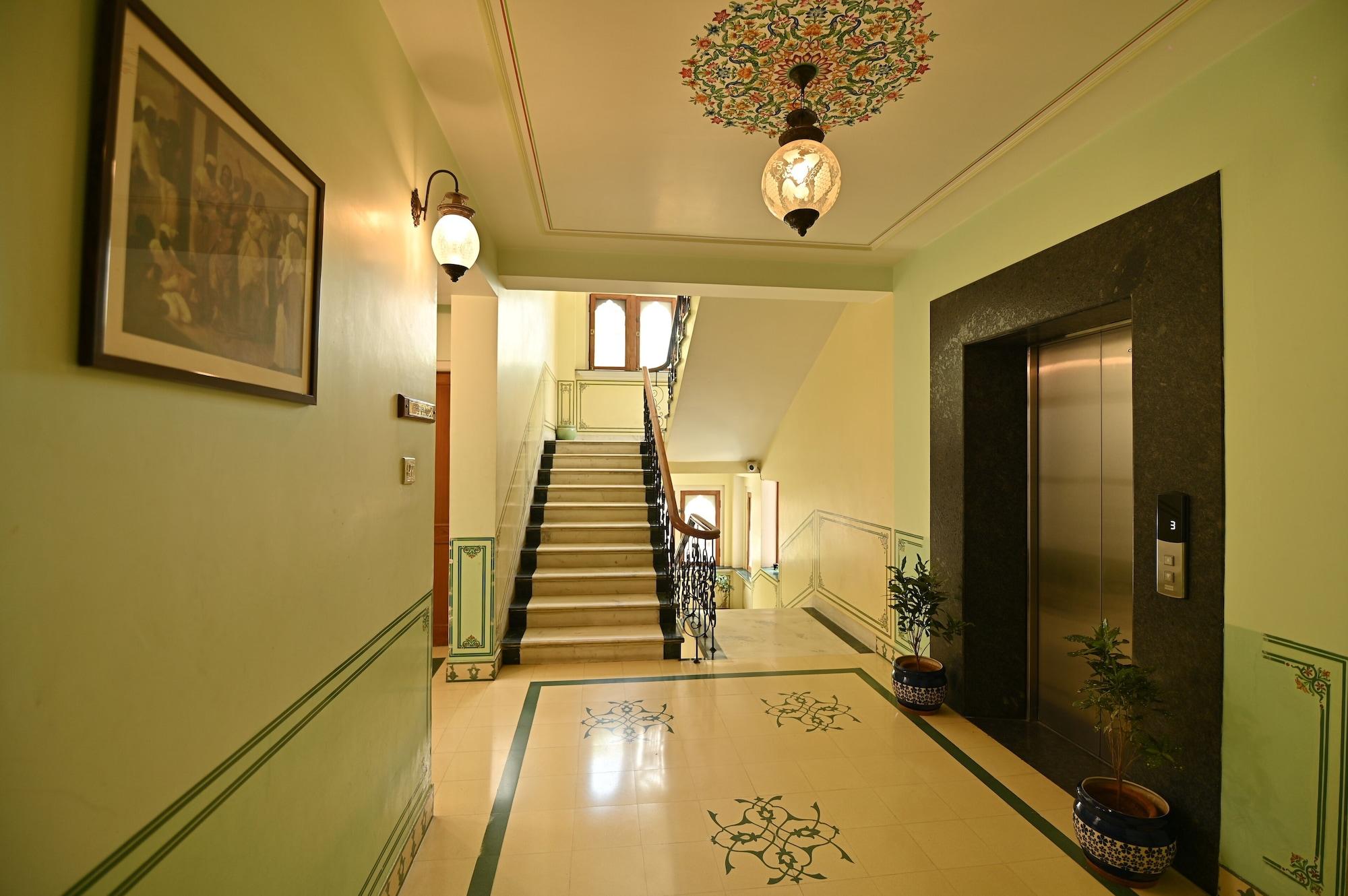 Vista Lobby Om Niwas Suite Hotel