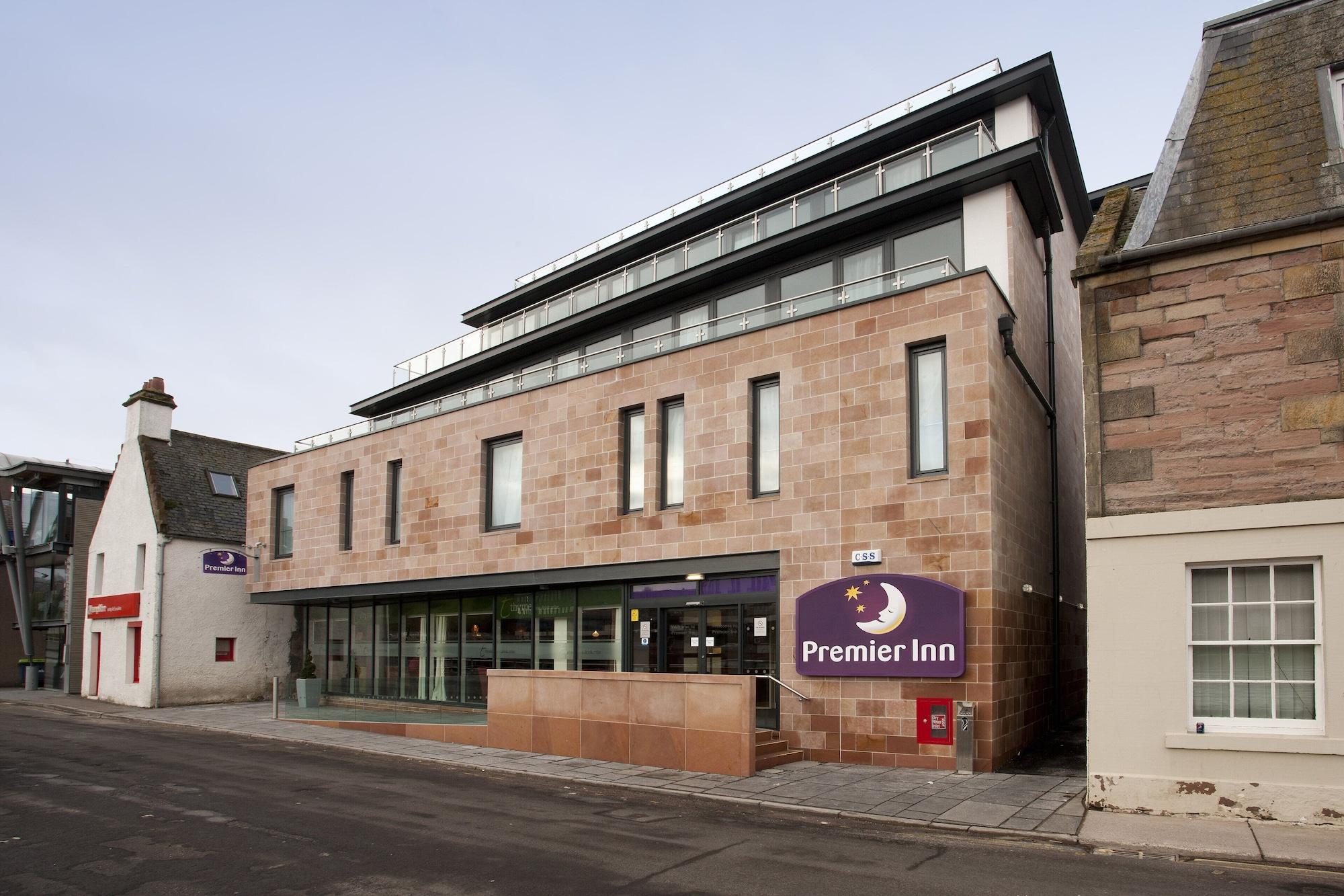 Varios Premier Inn Inverness Centre - River Ness