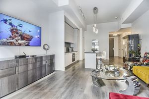 Alquiler Vacacional - Beautiful apartment in the hart of Yorkville with a fully furnished balcony.