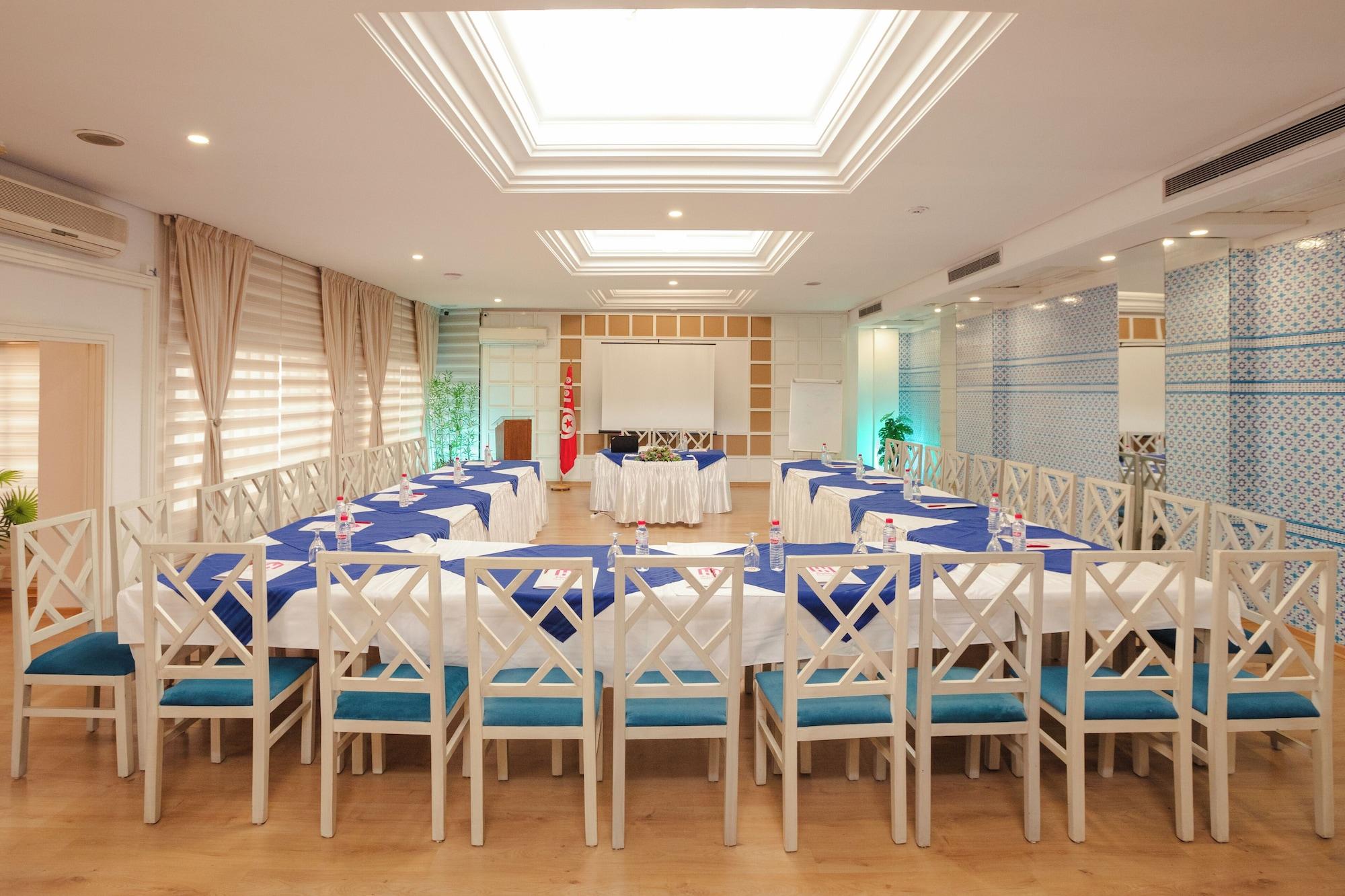 Sala de Reuniones Le National