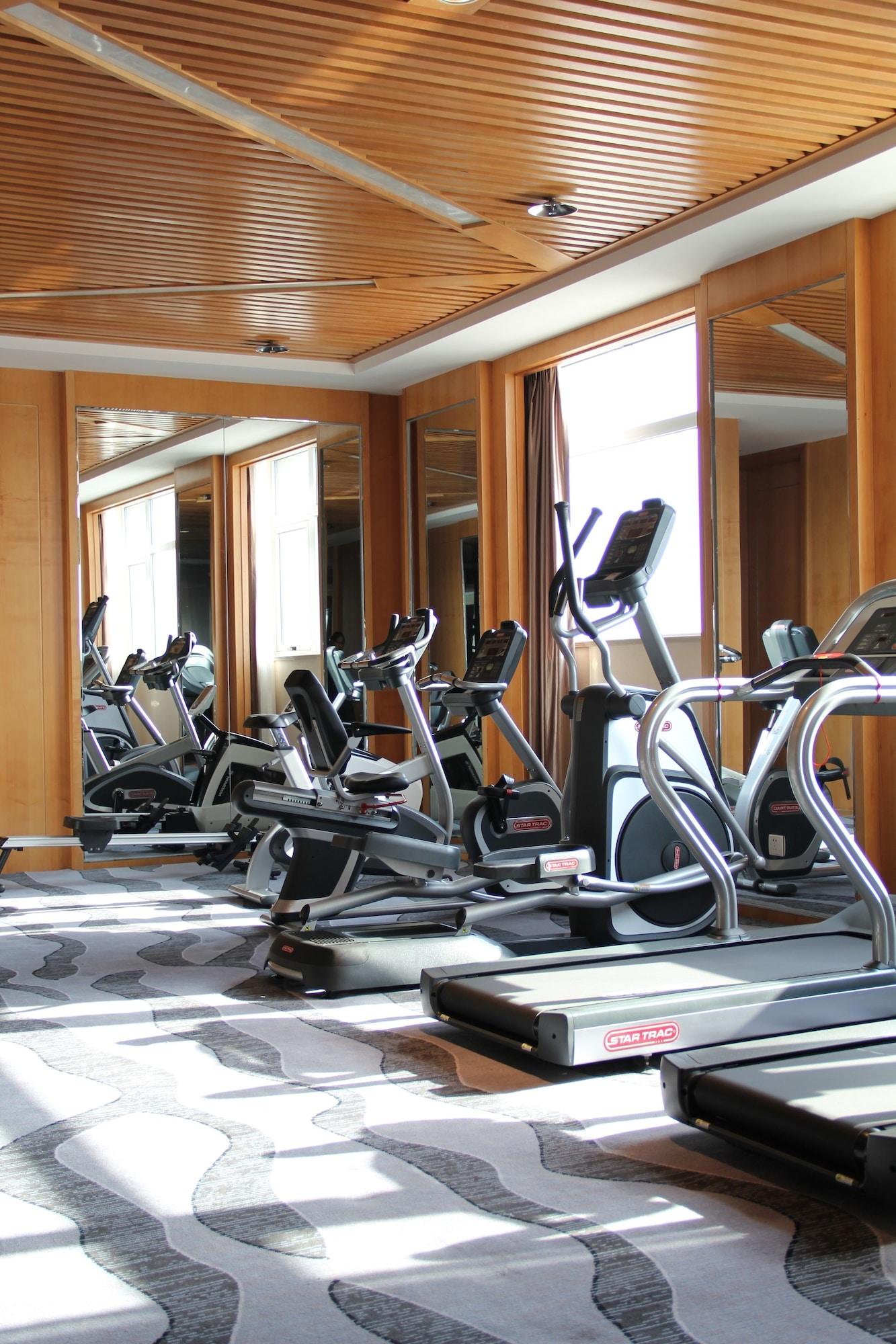 Gimnasio Baoji Jianguo Hotel