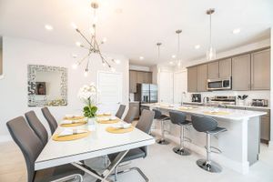 Renta temporal - Bright and Sunny Townhouse With Games Room at Reunion
