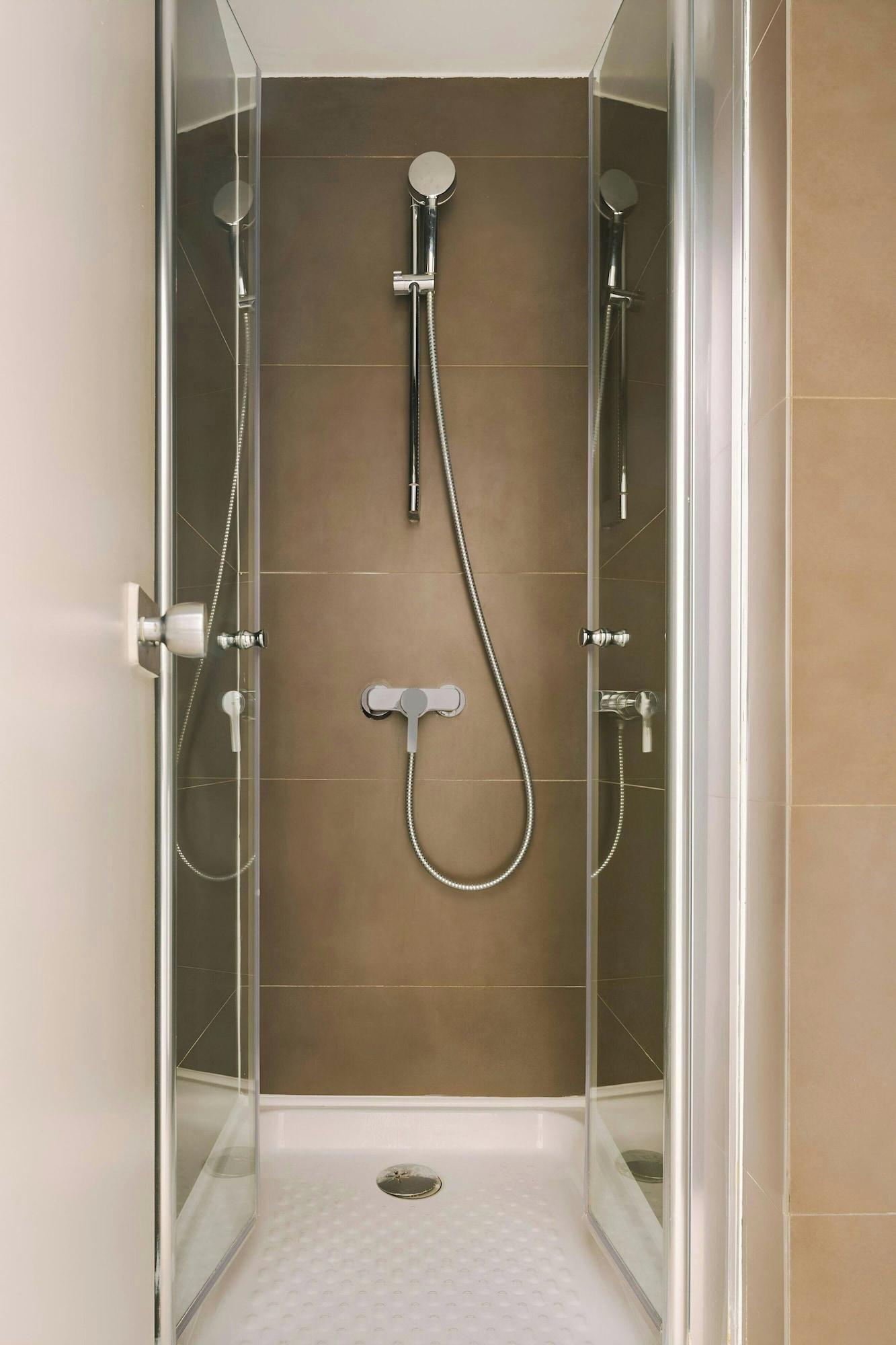 Equipamiento de Habitación Le Frochot Hotel Pigalle, Sonder by Marriott Bonvoy