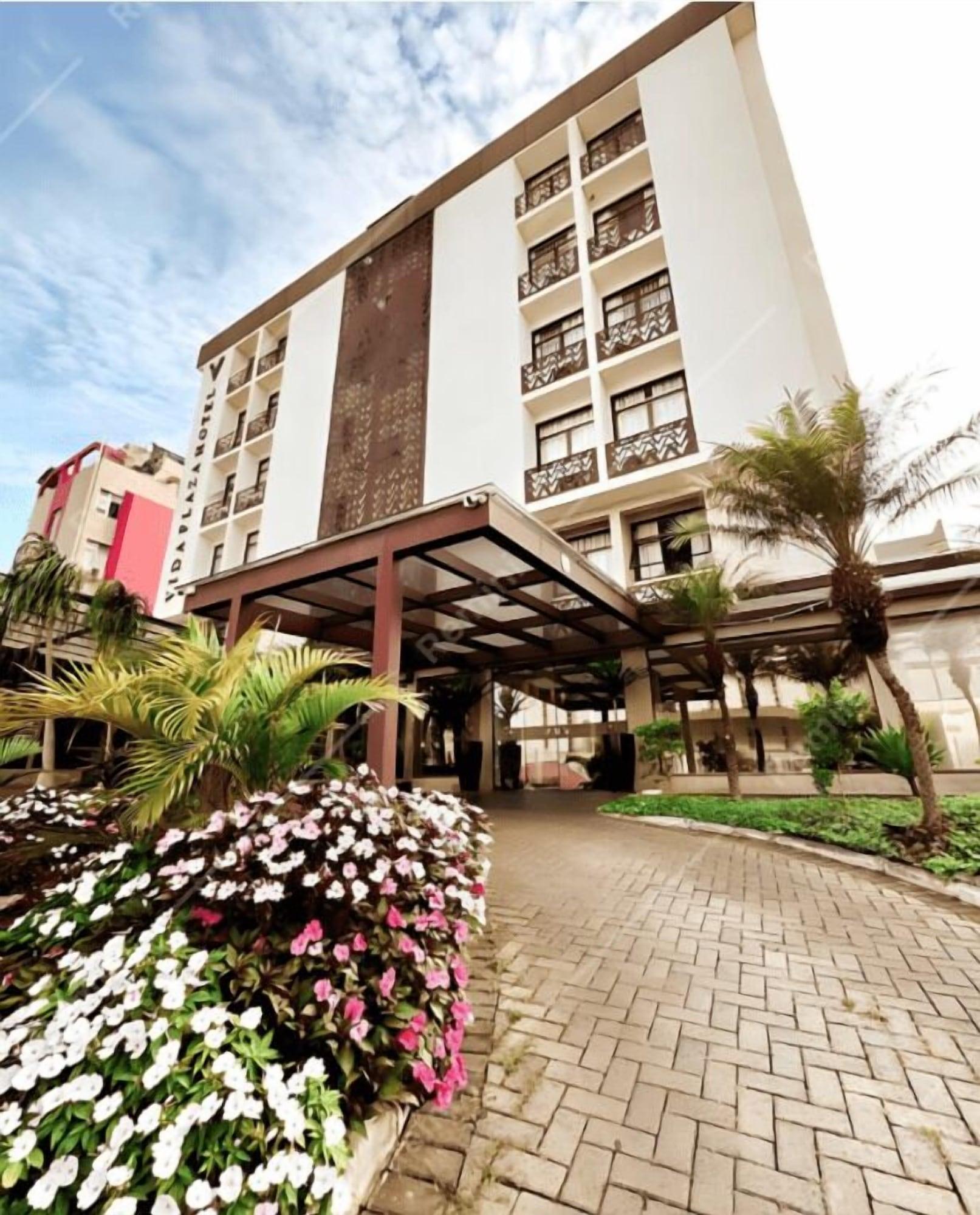 Varios Vida Plaza Hotel