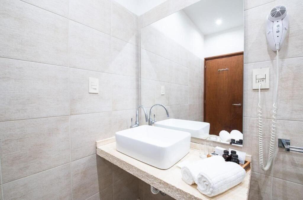 Equipamiento de Habitación Bemar Carmelo Hotel