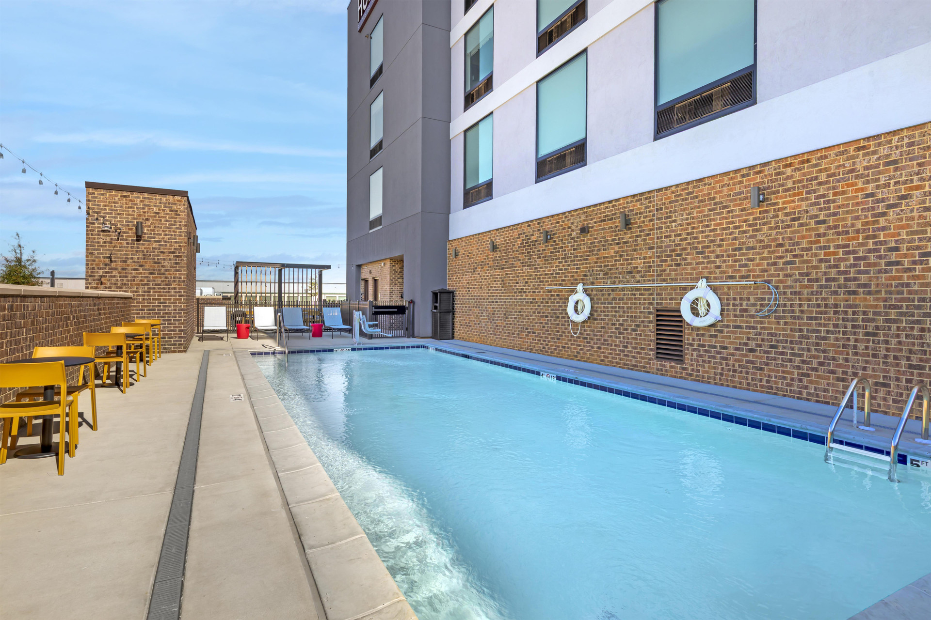 Vista Piscina Home2 Suites By Hilton Calera