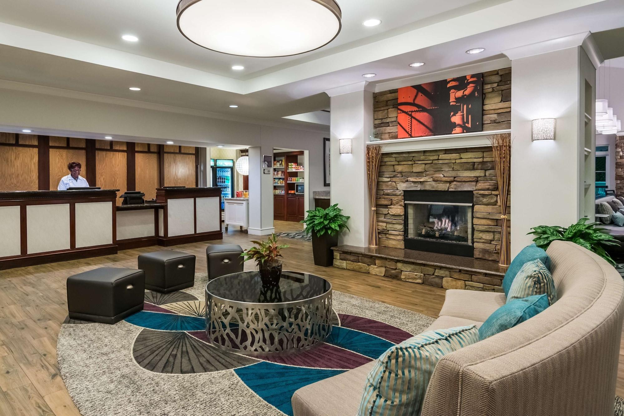 Vista Lobby Homewood Suites by Hilton Birmingham South Inverness