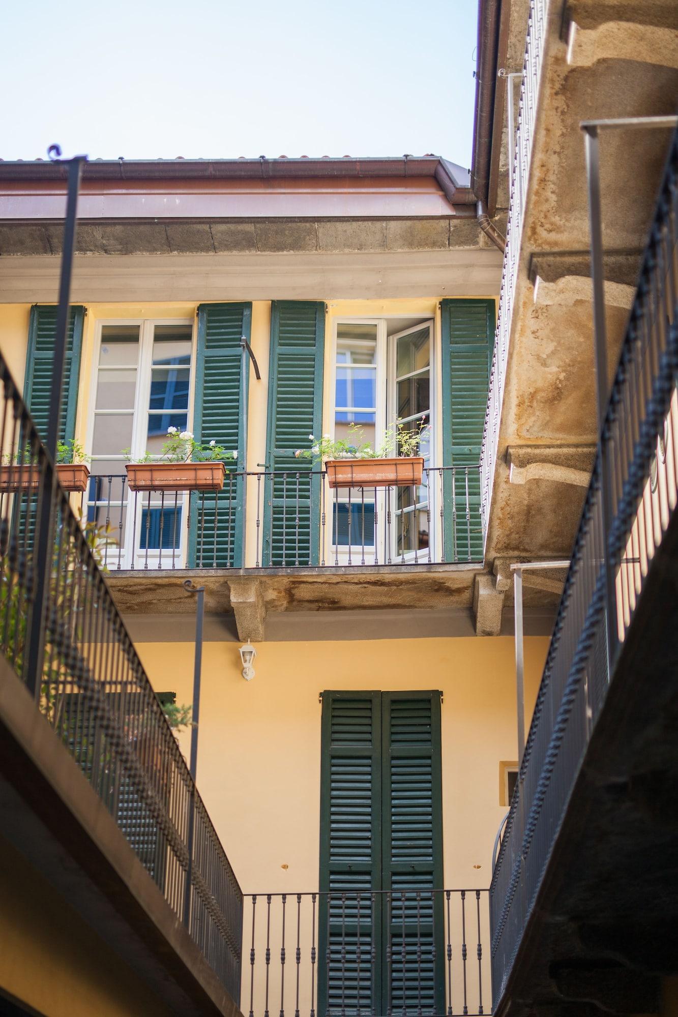 Vista Lobby Alessia's Place