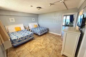 Alquiler Vacacional - NEW Ocean Front Retreat up 6 guests in Daytona Beach!