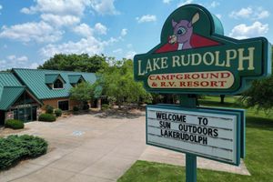 Alojamiento - Sun Outdoors Lake Rudolph