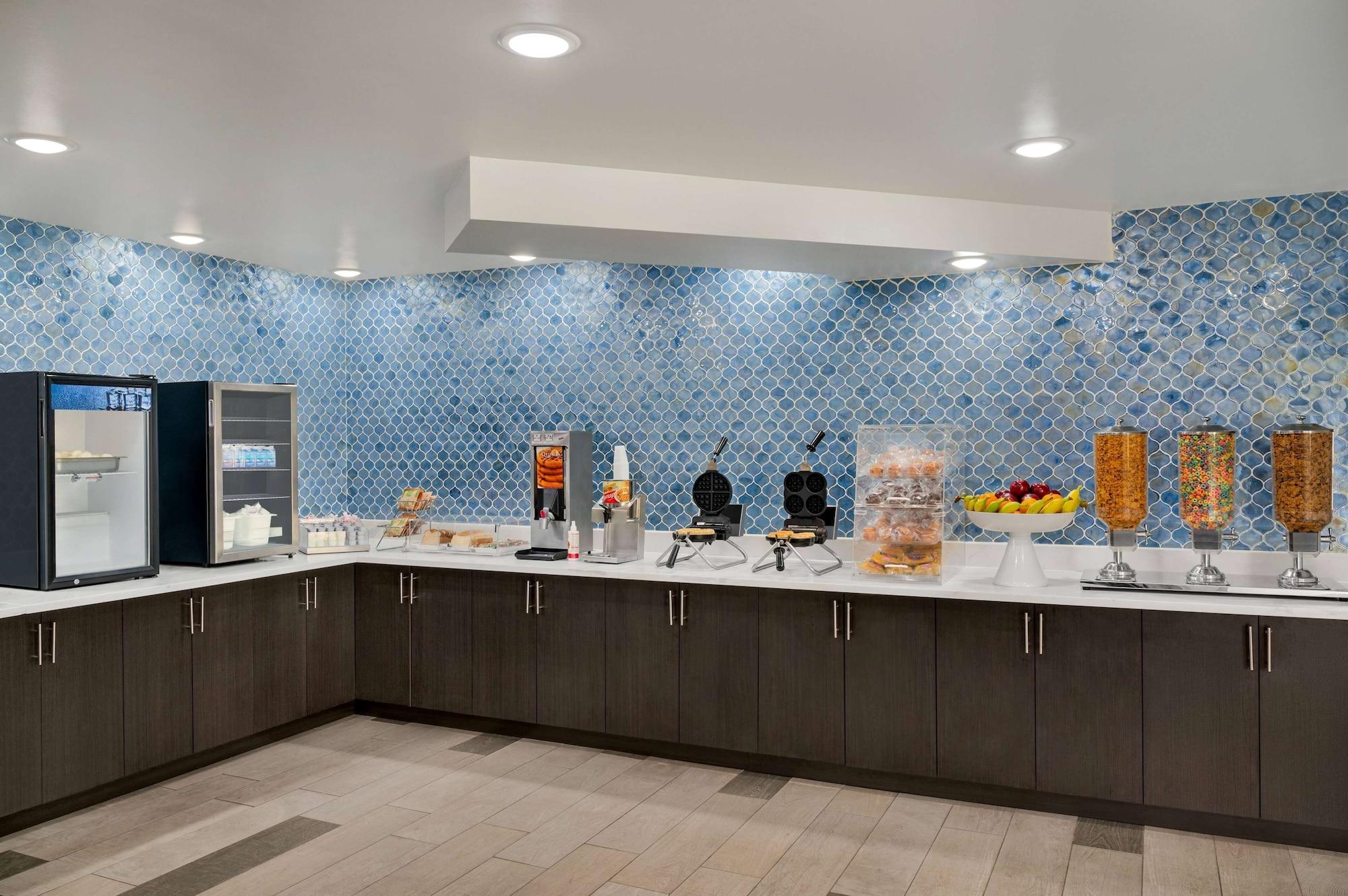 Restaurant La Quinta Inn by Wyndham Columbus Airport Area