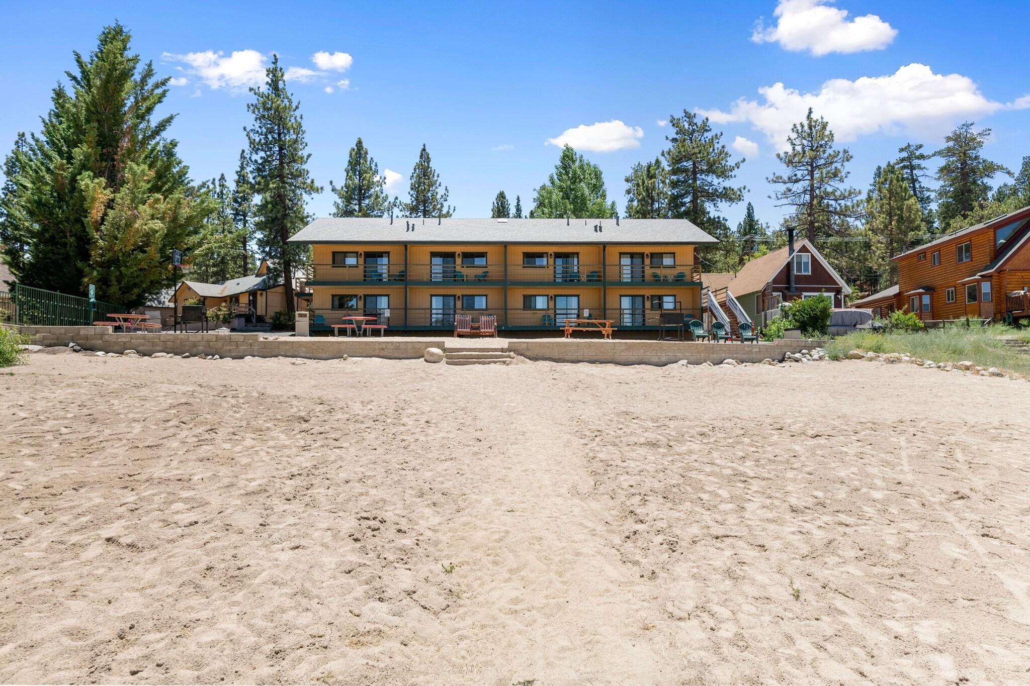 Vista Exterior Big Bear Lakefront Lodge