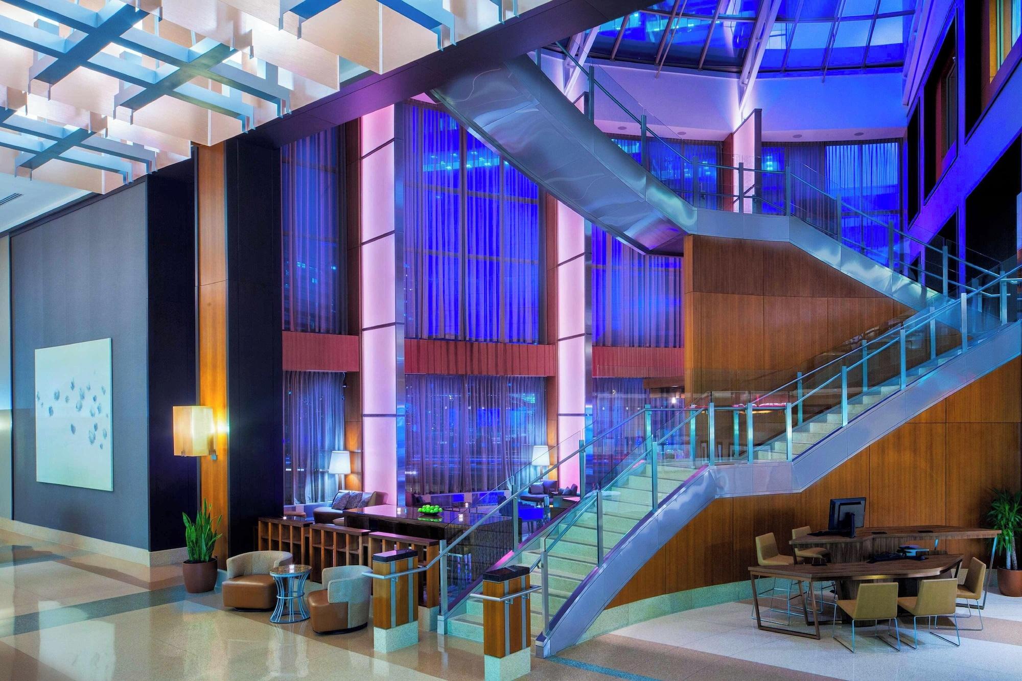 Vista Lobby The Westin Jersey City Newport