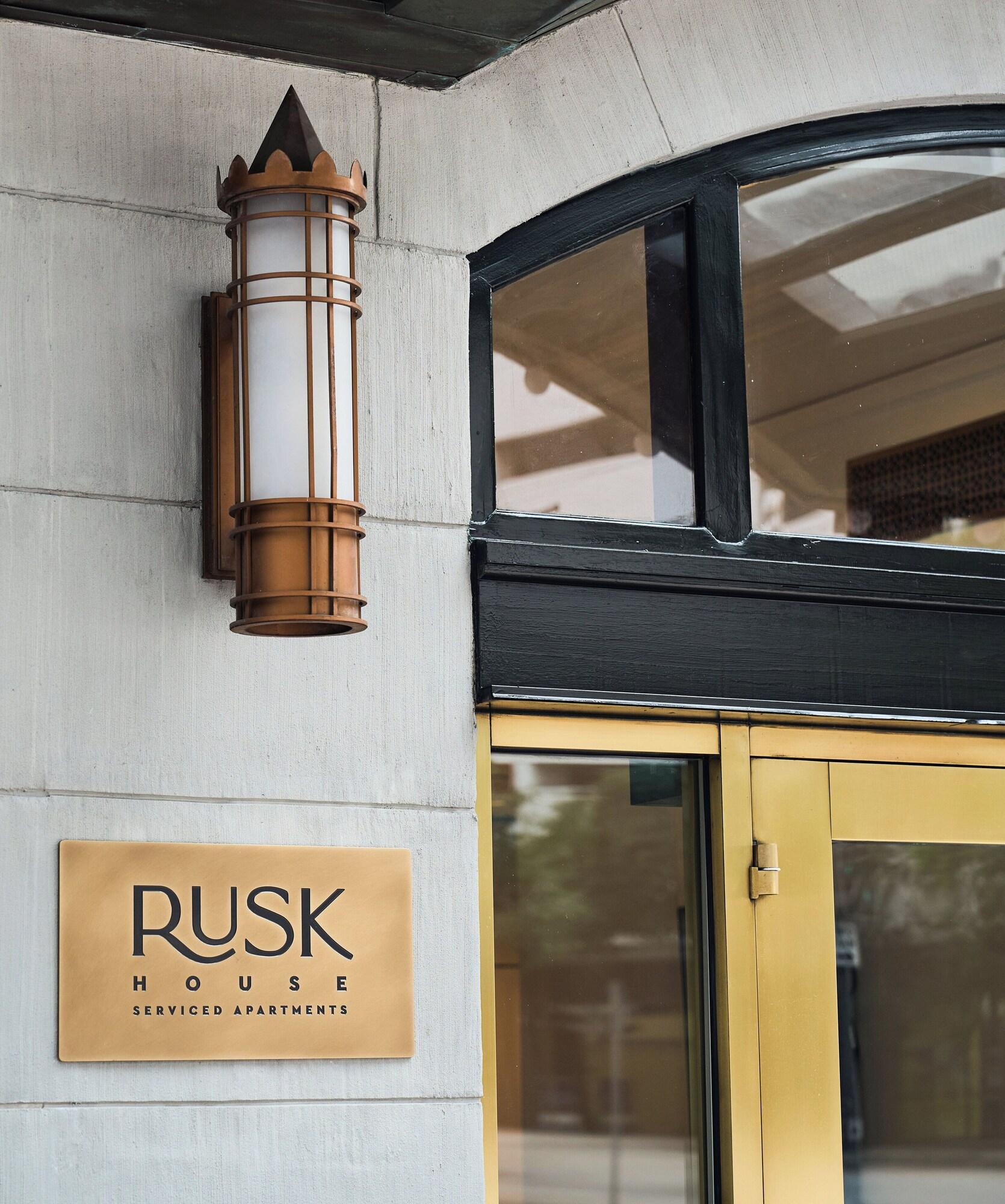 Vista Exterior Rusk House Serviced Apartments