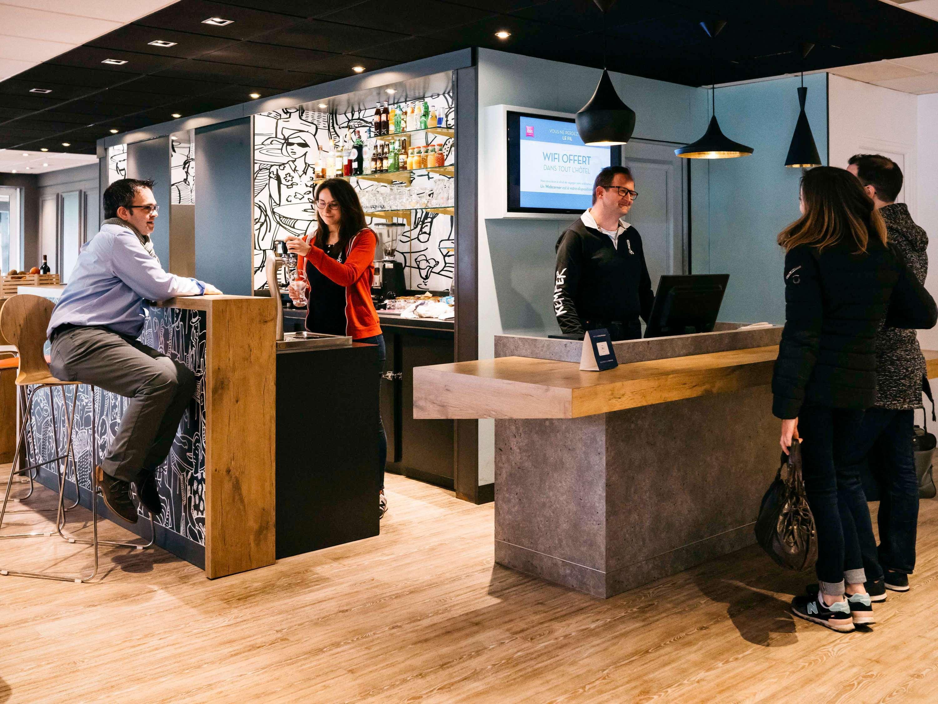 Vista Exterior ibis Quimper