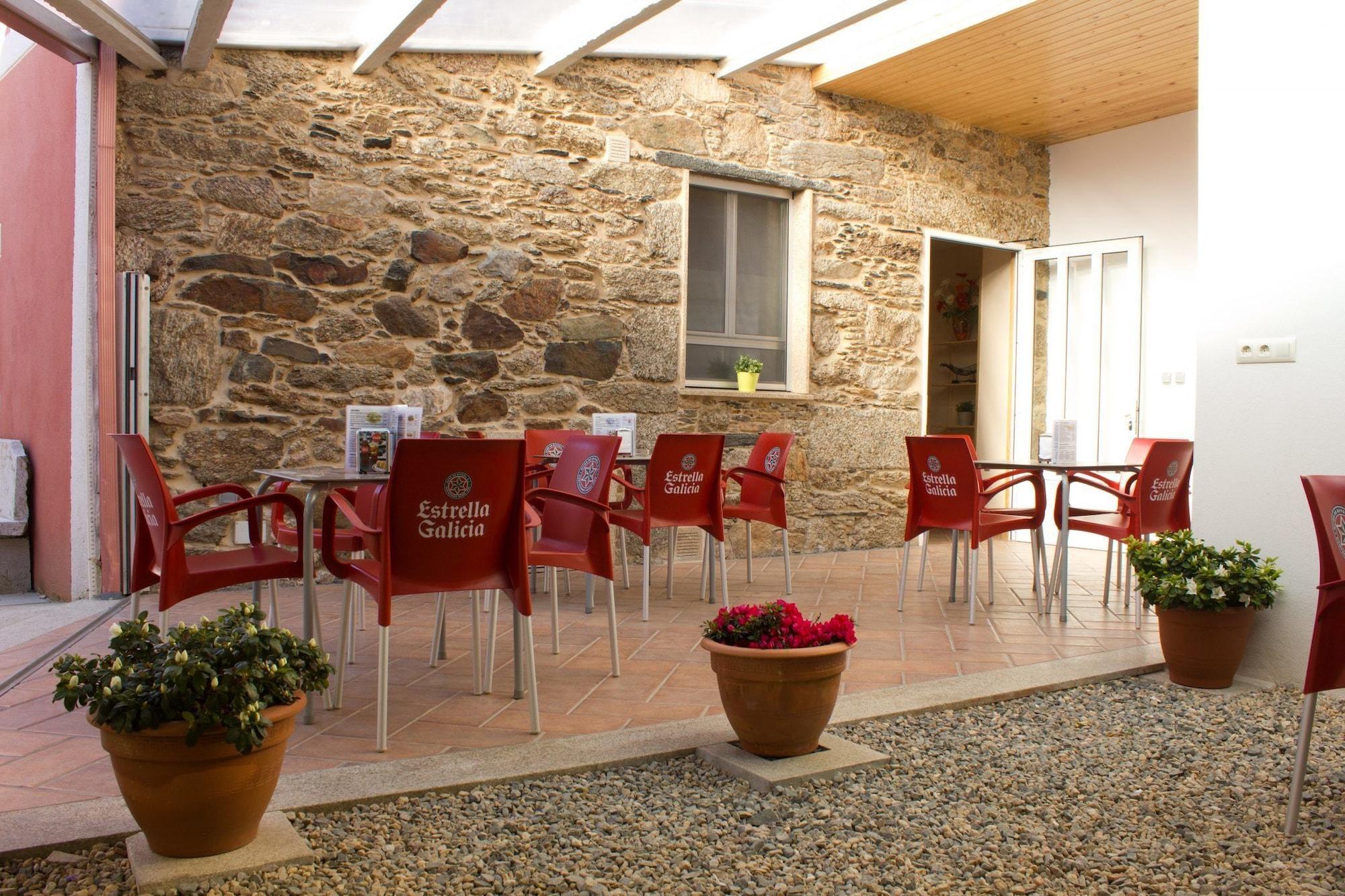 Varios Albergue Boente - Hostel