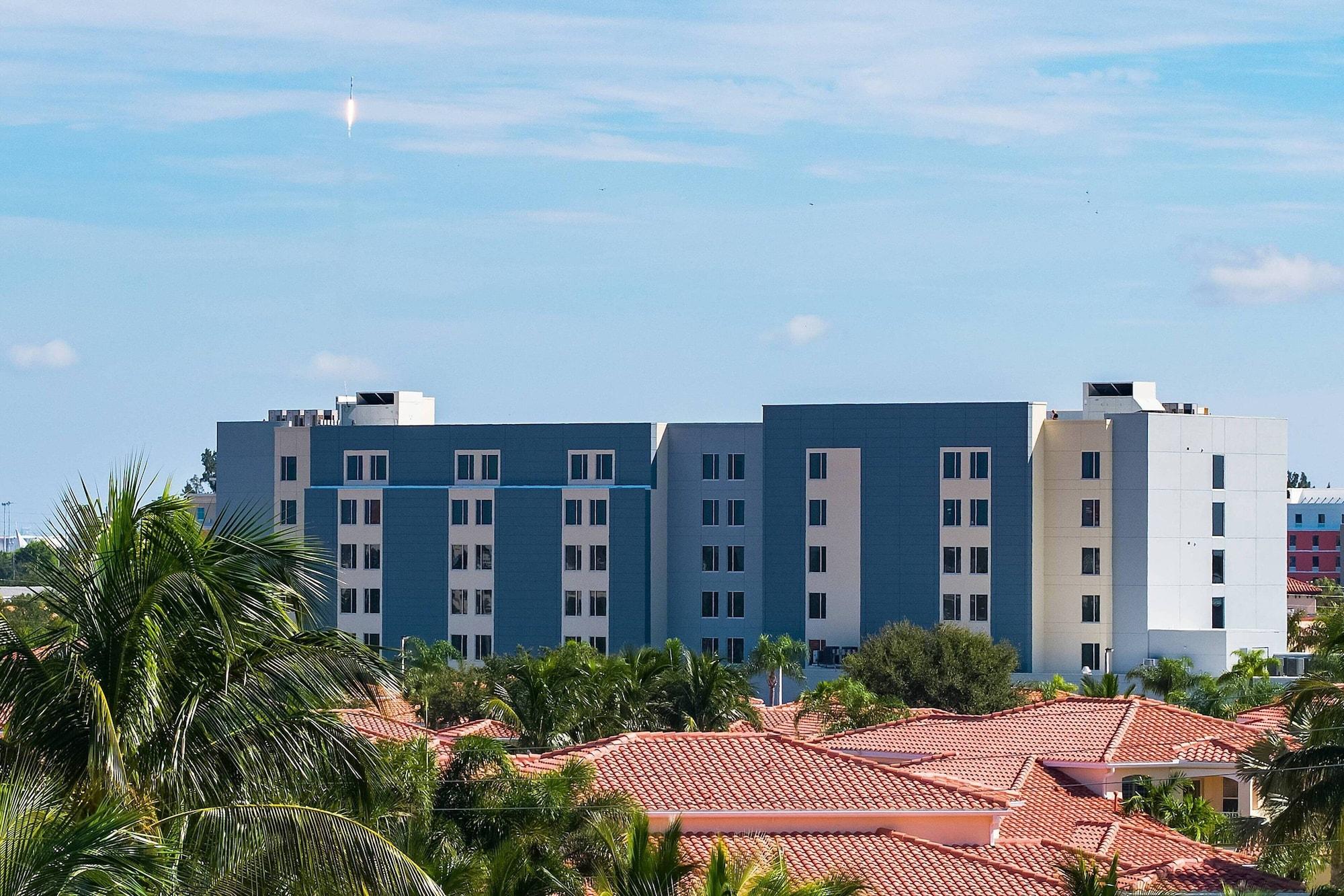 Vista Exterior SpringHill Suites by Marriott Cape Canaveral Cocoa Beach