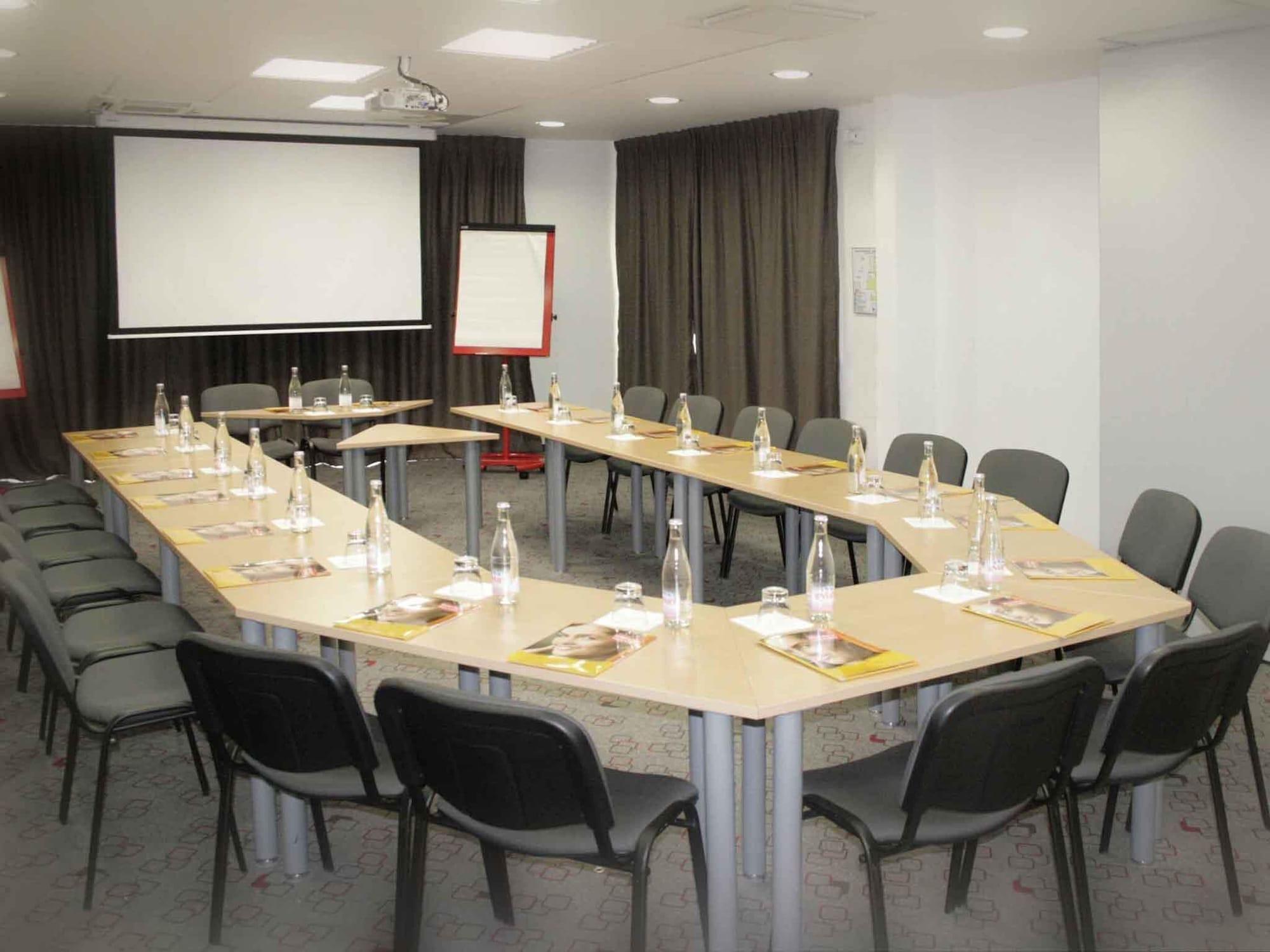 Sala de Reuniones ibis Istres Trigance