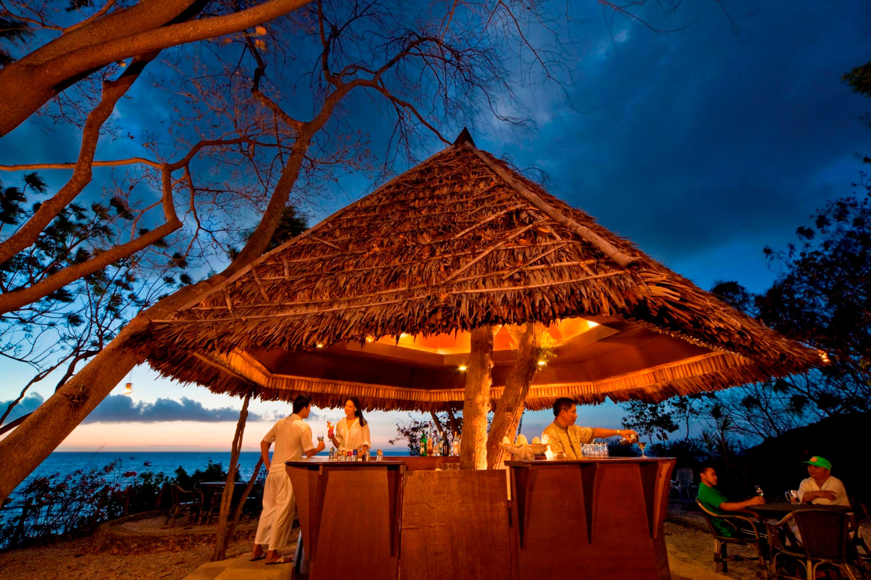 Bar/Salón Sumilon Bluewater Island Resort