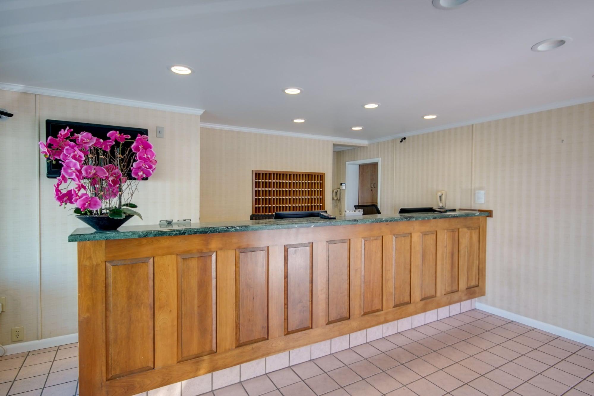 Vista Lobby Sahara Motel