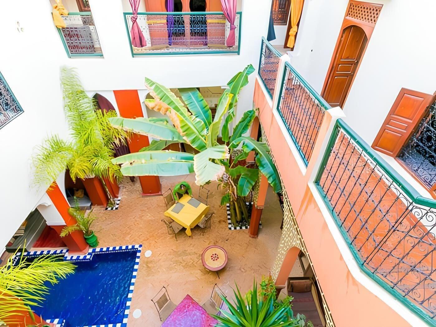 Vista Exterior Riad Le Dromadaire Bleu by Weekome