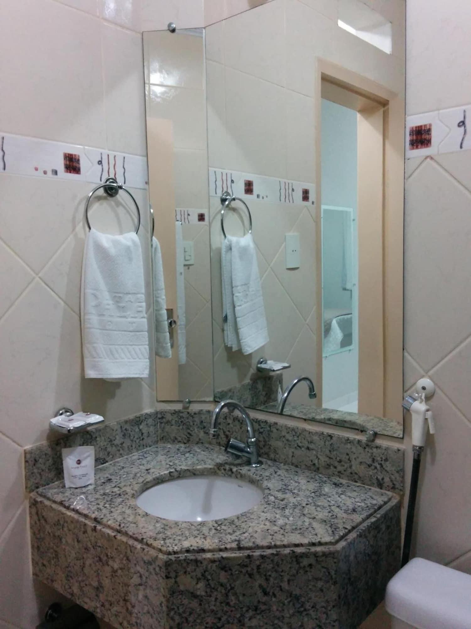 Equipamiento de Habitación Itabuna Palace Hotel