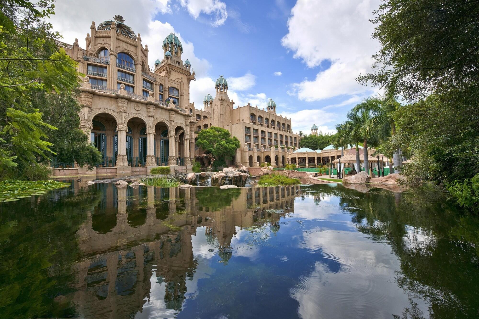 Vista Exterior The Palace of the Lost City at Sun City Resort