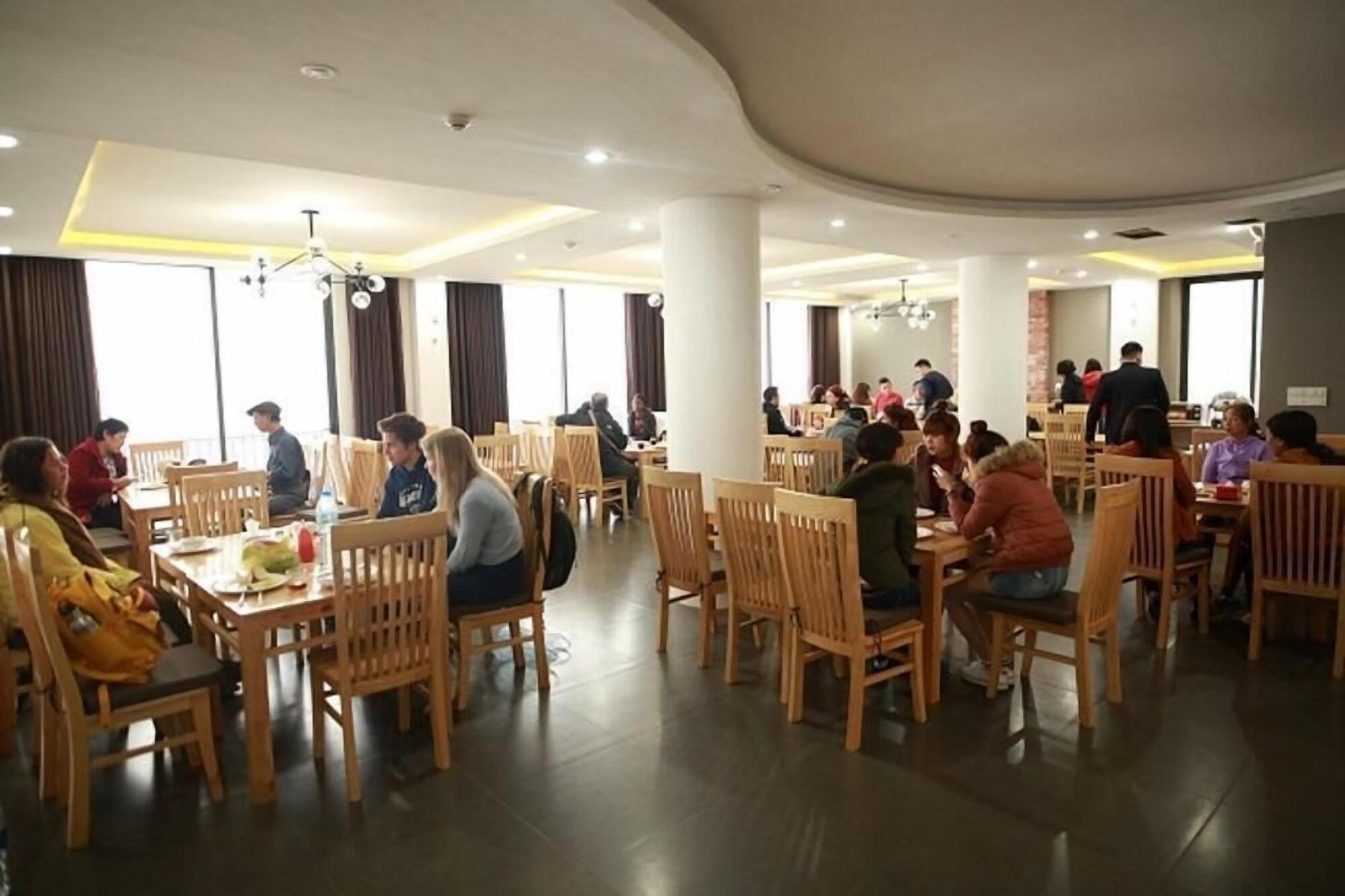 Restaurant Roxana Sapa Hotel - by Bay Luxury