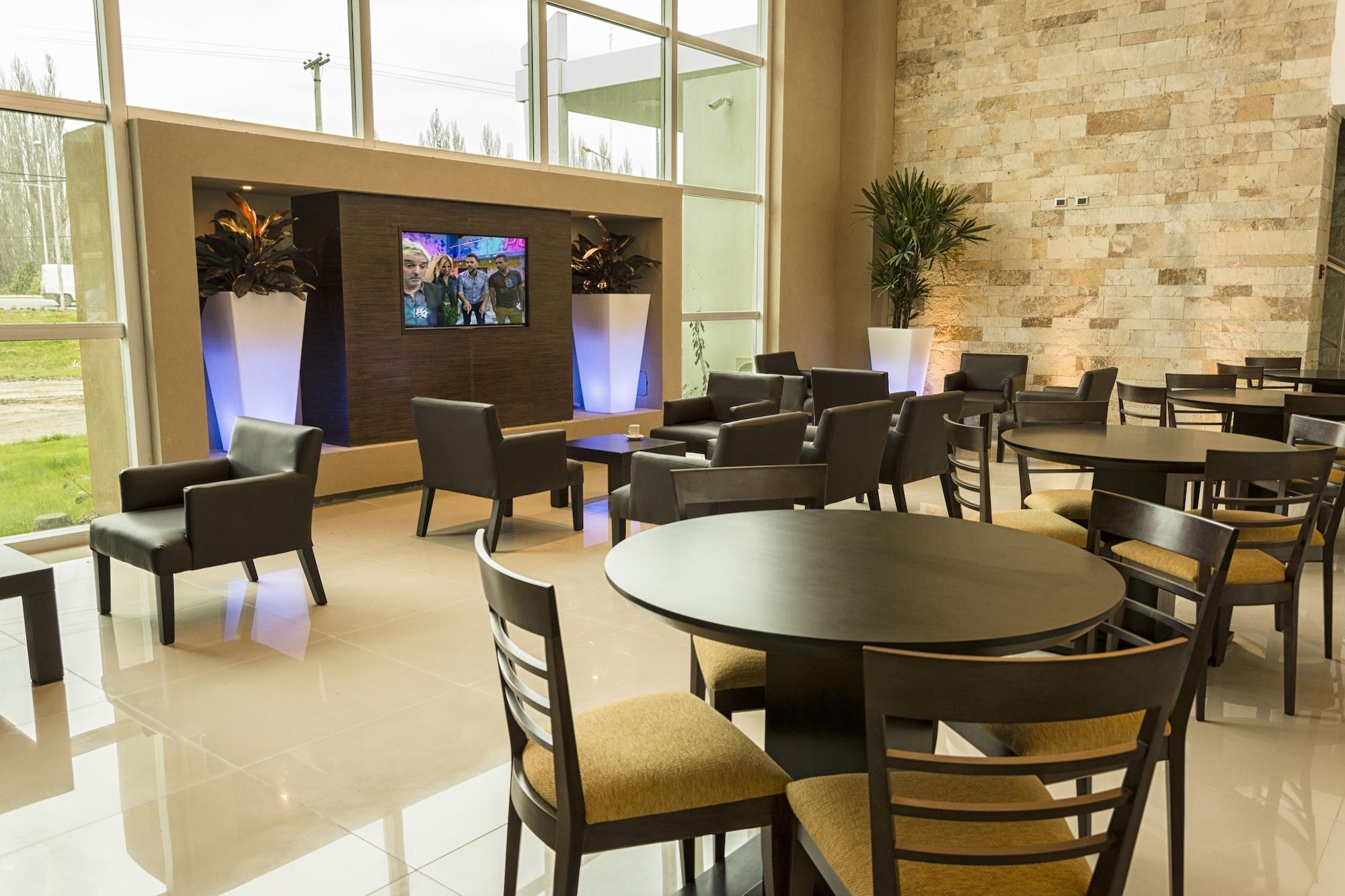 Vista Lobby Howard Johnson by Wyndham Neuquen