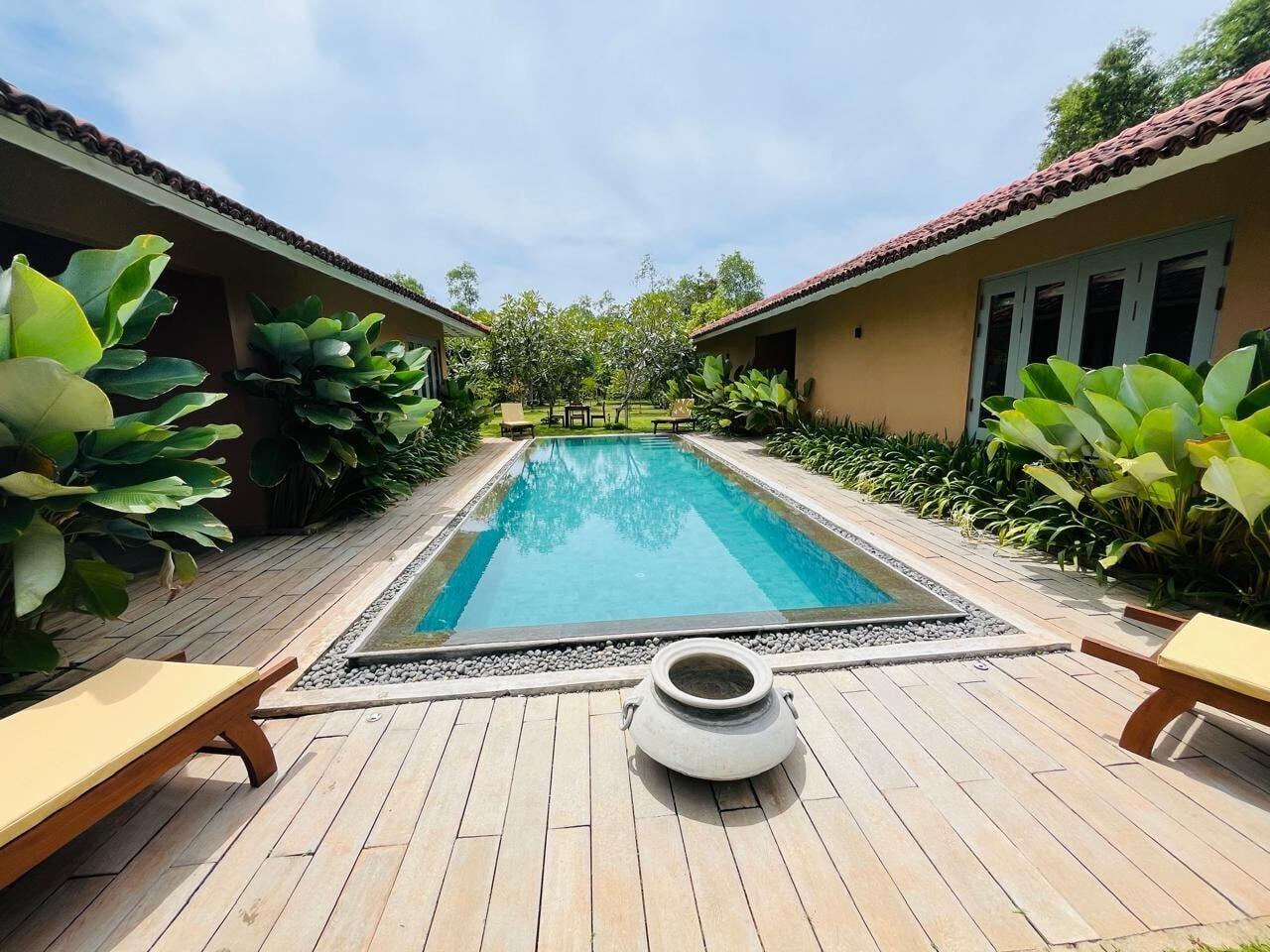 Varios Raya Island Villa
