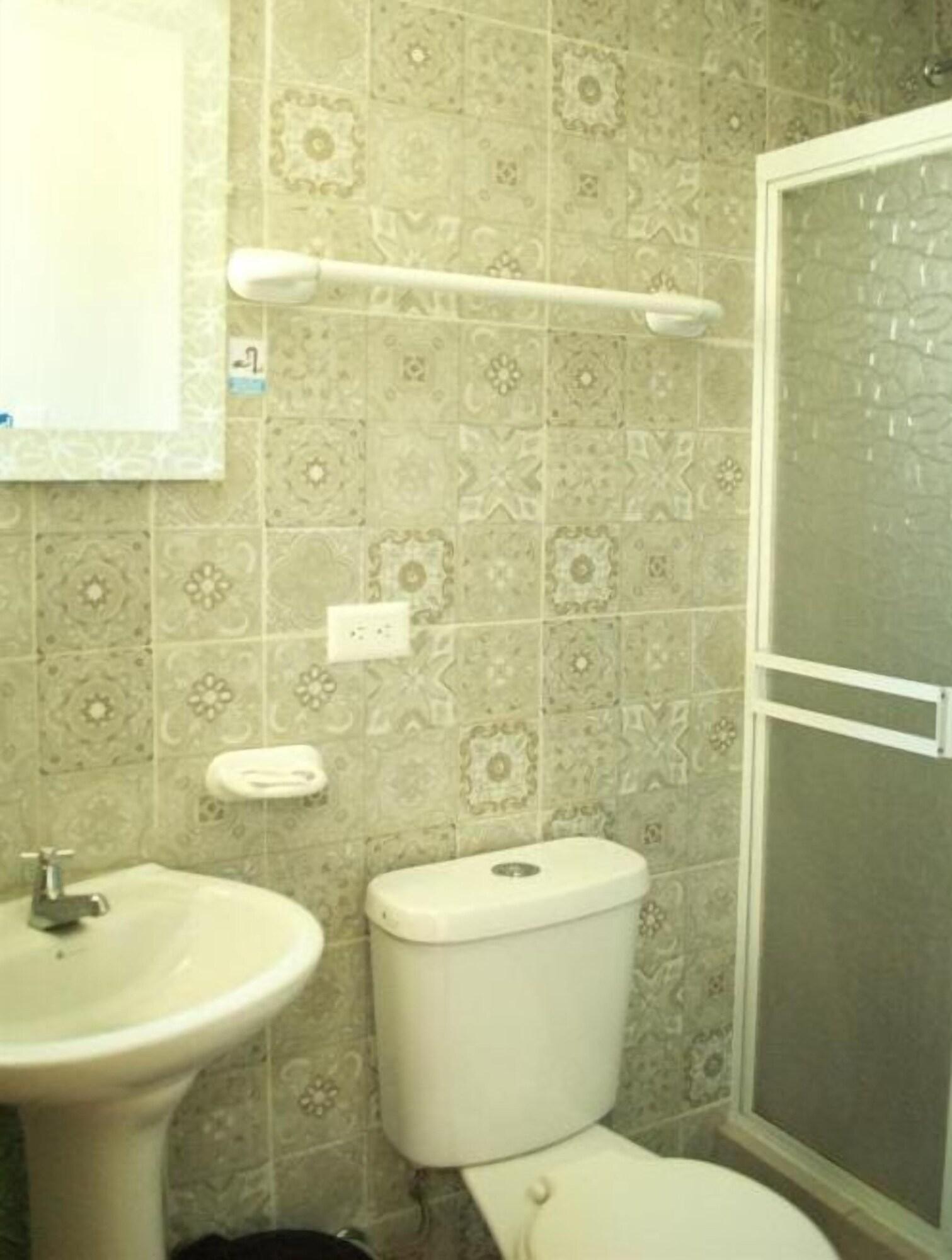 Equipamiento de Habitación Hostal Malania