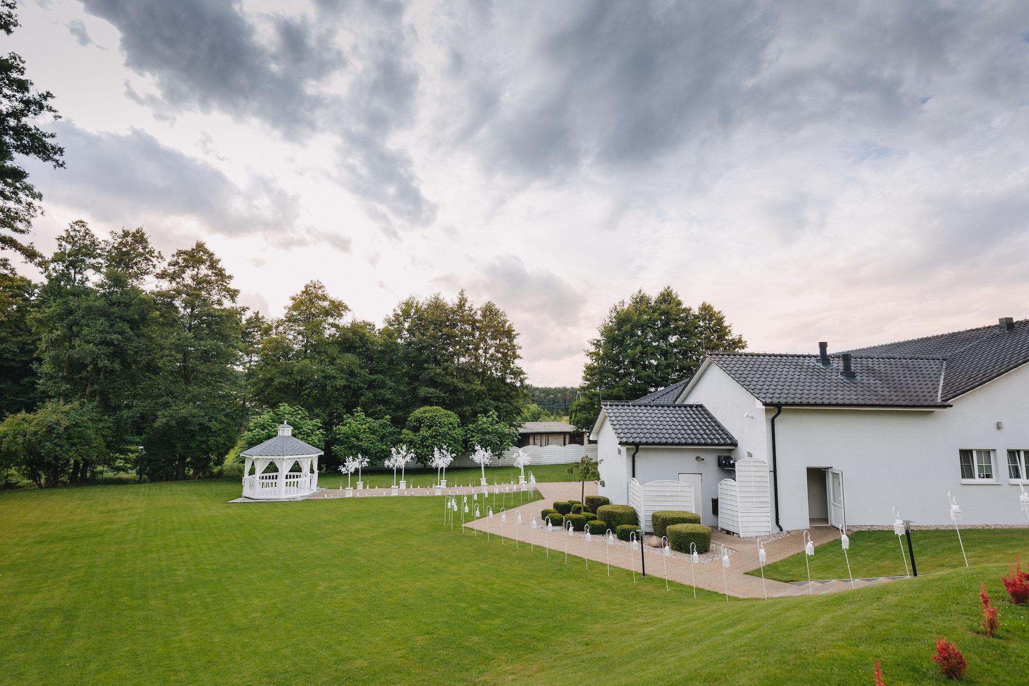 Vista Exterior Via Villa