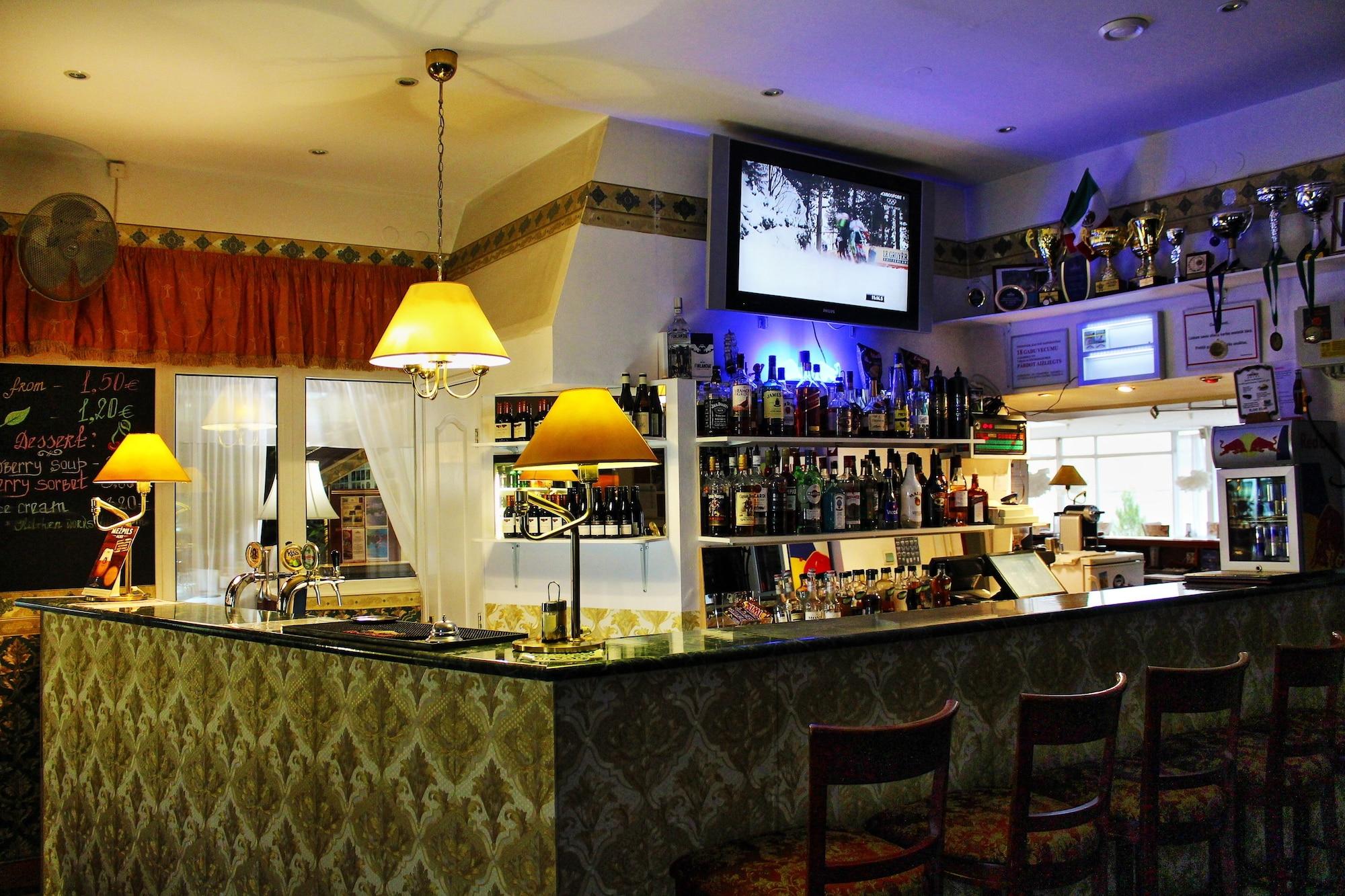 Bar/Salón NB Hotel